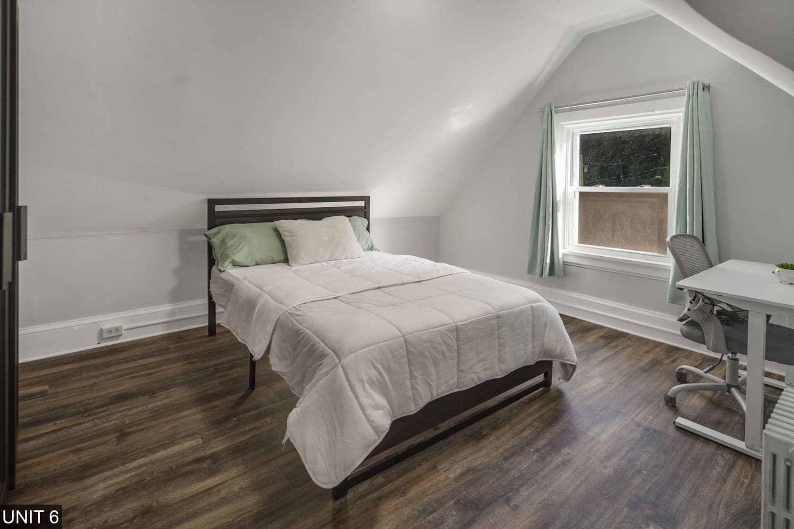 Ithaca Apartment: 710 Stewart Ave