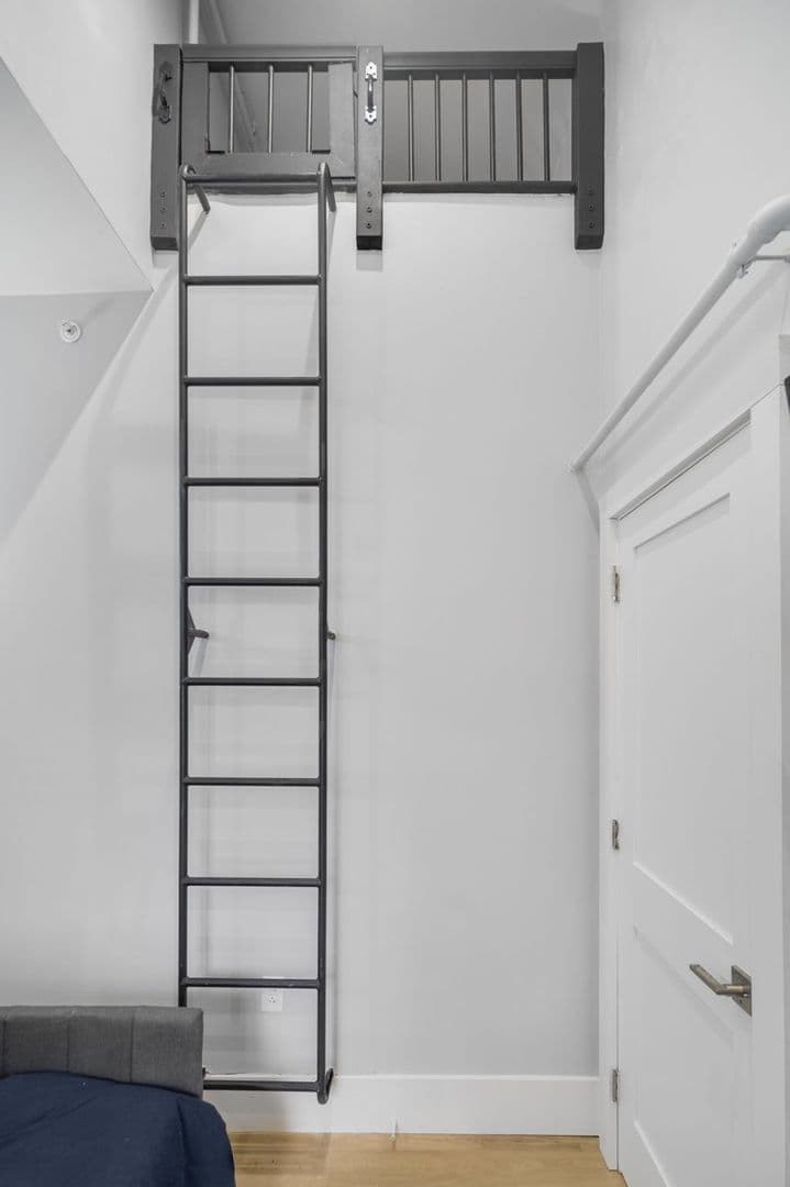 Ithaca Apartment: 504 Stewart Ave