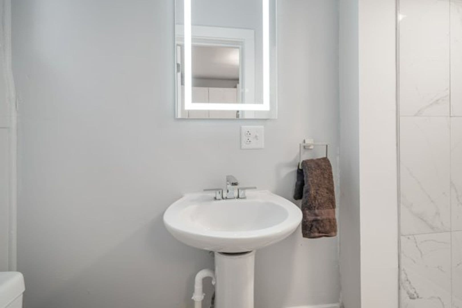 Ithaca Apartment: 702 E State St