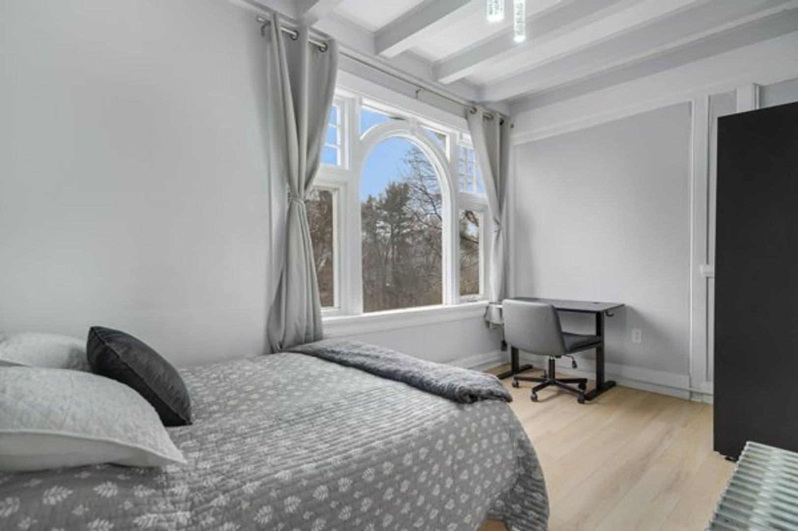 Ithaca Apartment: 504 Stewart Ave