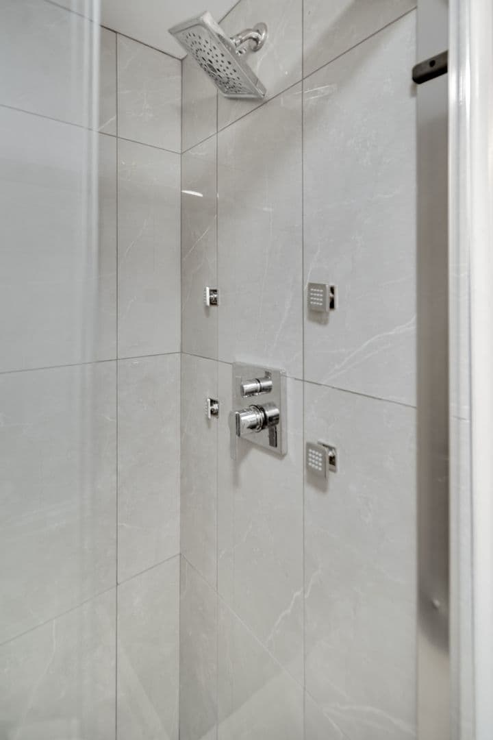 Ithaca Apartment: 518 Linn St