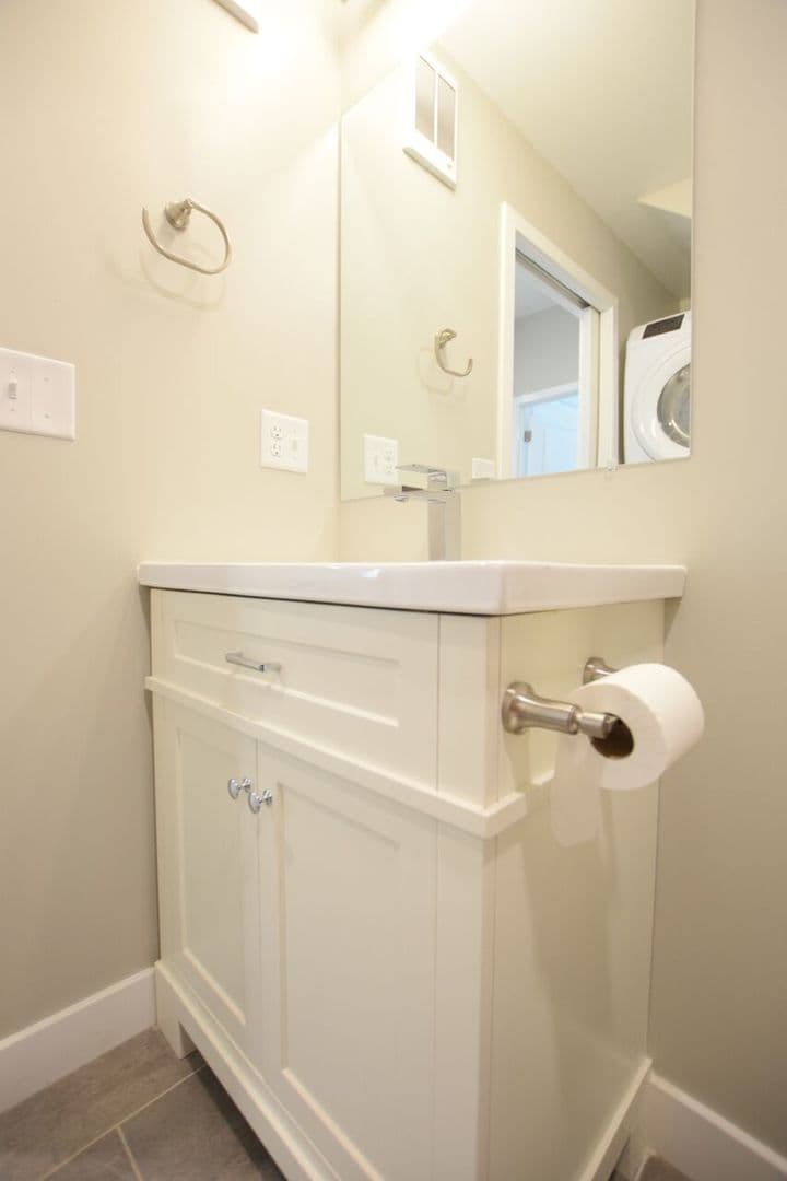 Ithaca Apartment: 217 Columbia St.