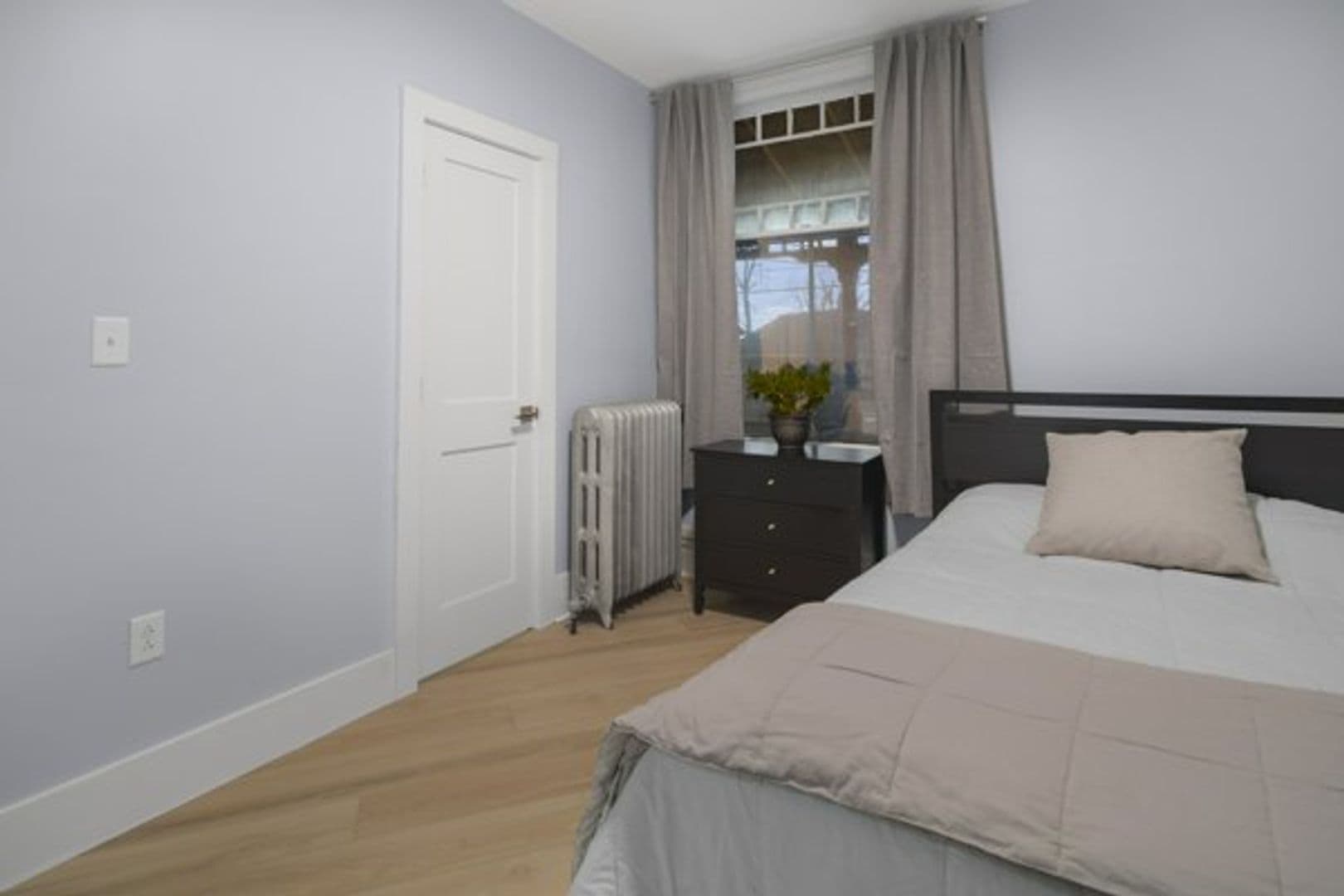 Ithaca Apartment: 702 E State St