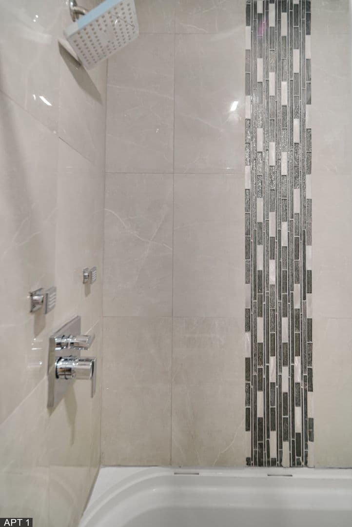 Ithaca Apartment: 711 E Seneca St