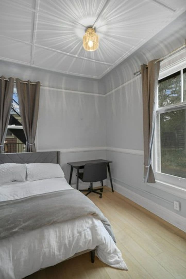 Ithaca Apartment: 504 Stewart Ave