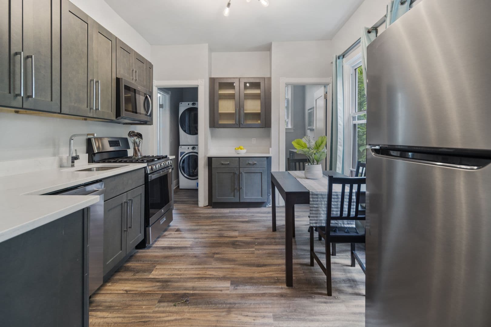 Ithaca Apartment: 601 E State St