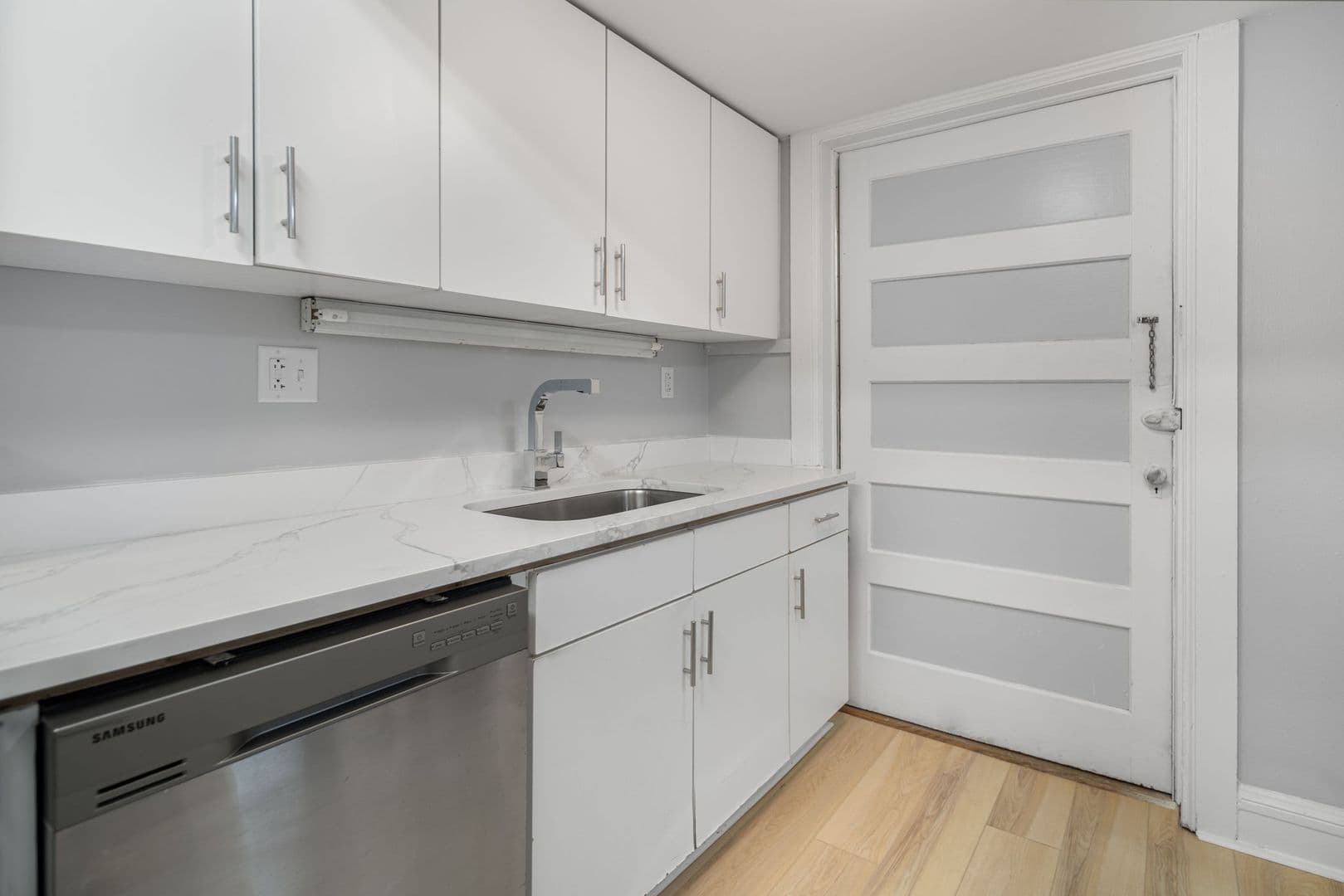 Ithaca Apartment: 504 Stewart Ave
