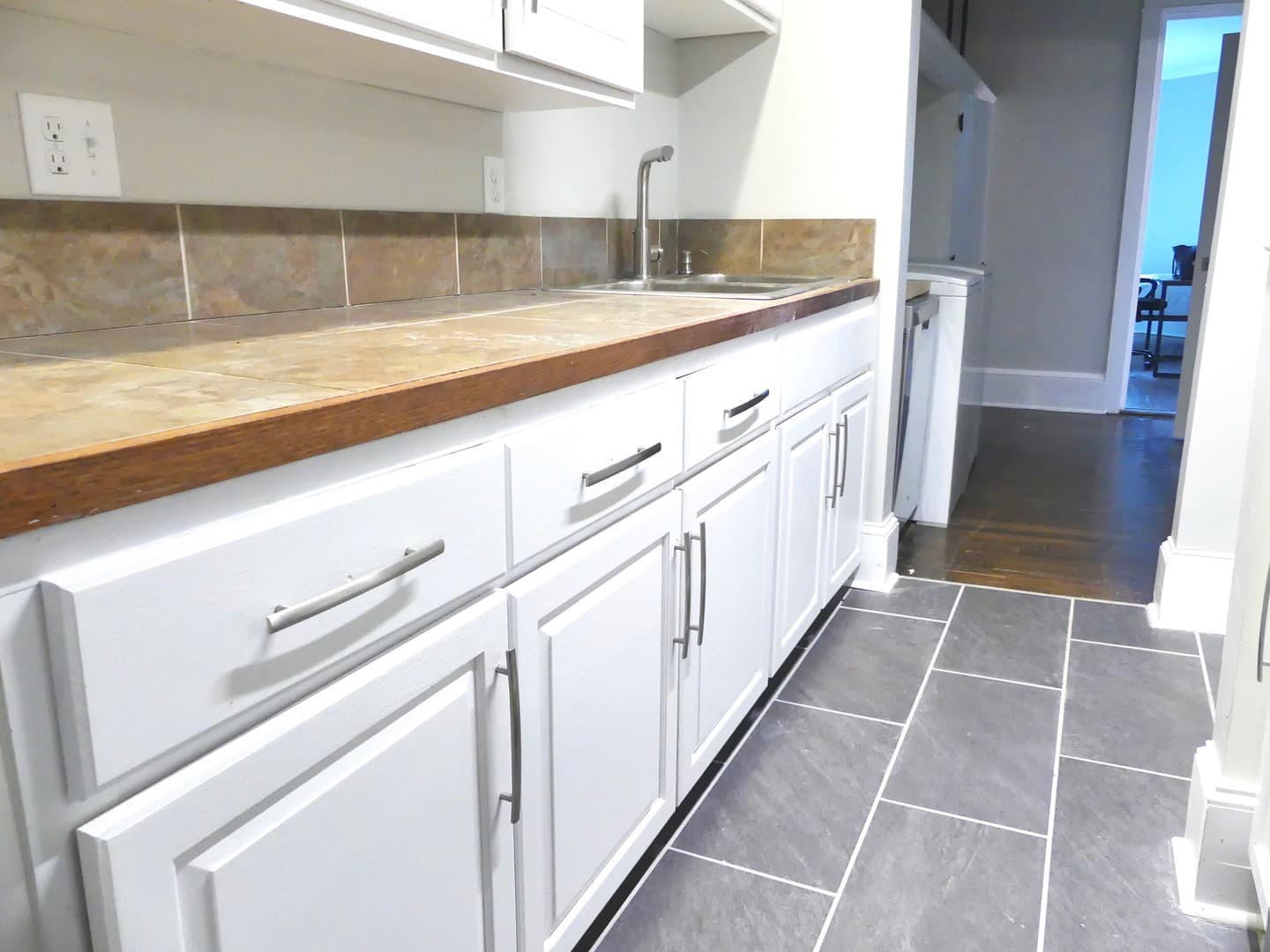 Ithaca Apartment: 609 E State St