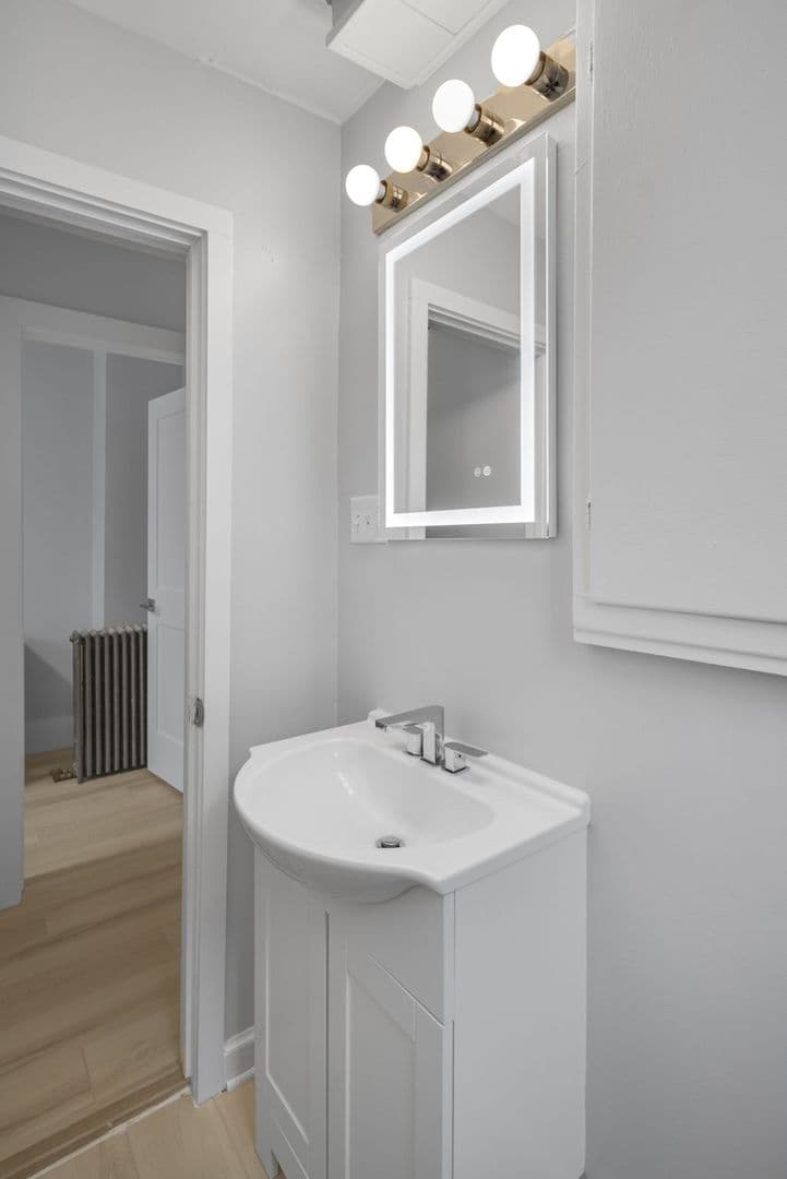 Ithaca Apartment: 104 Harvard Pl