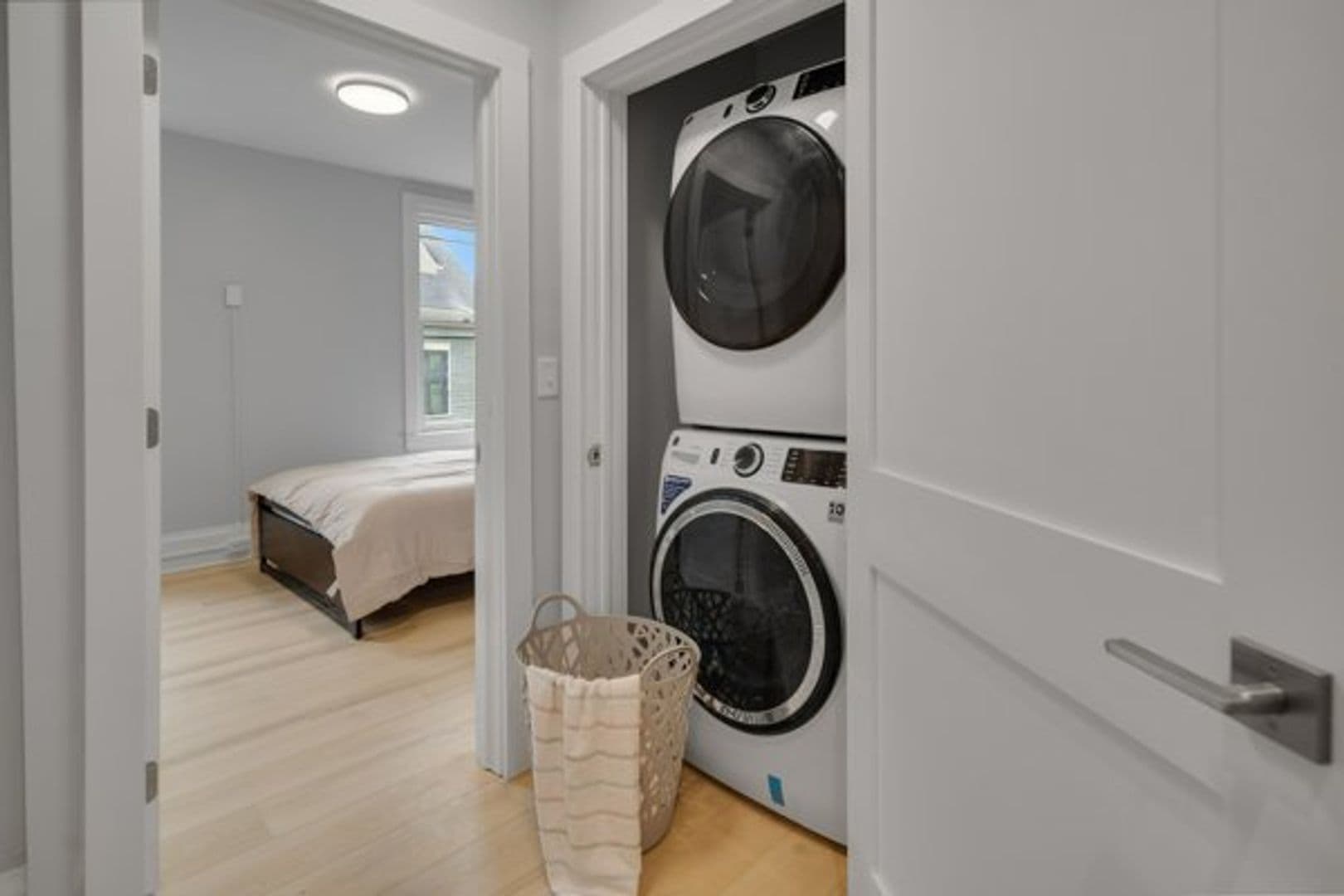Ithaca Apartment: 210 Delaware Ave