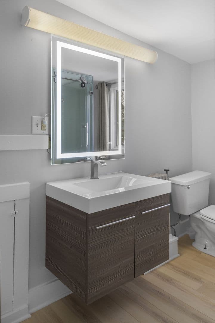 Ithaca Apartment: 104 Harvard Pl