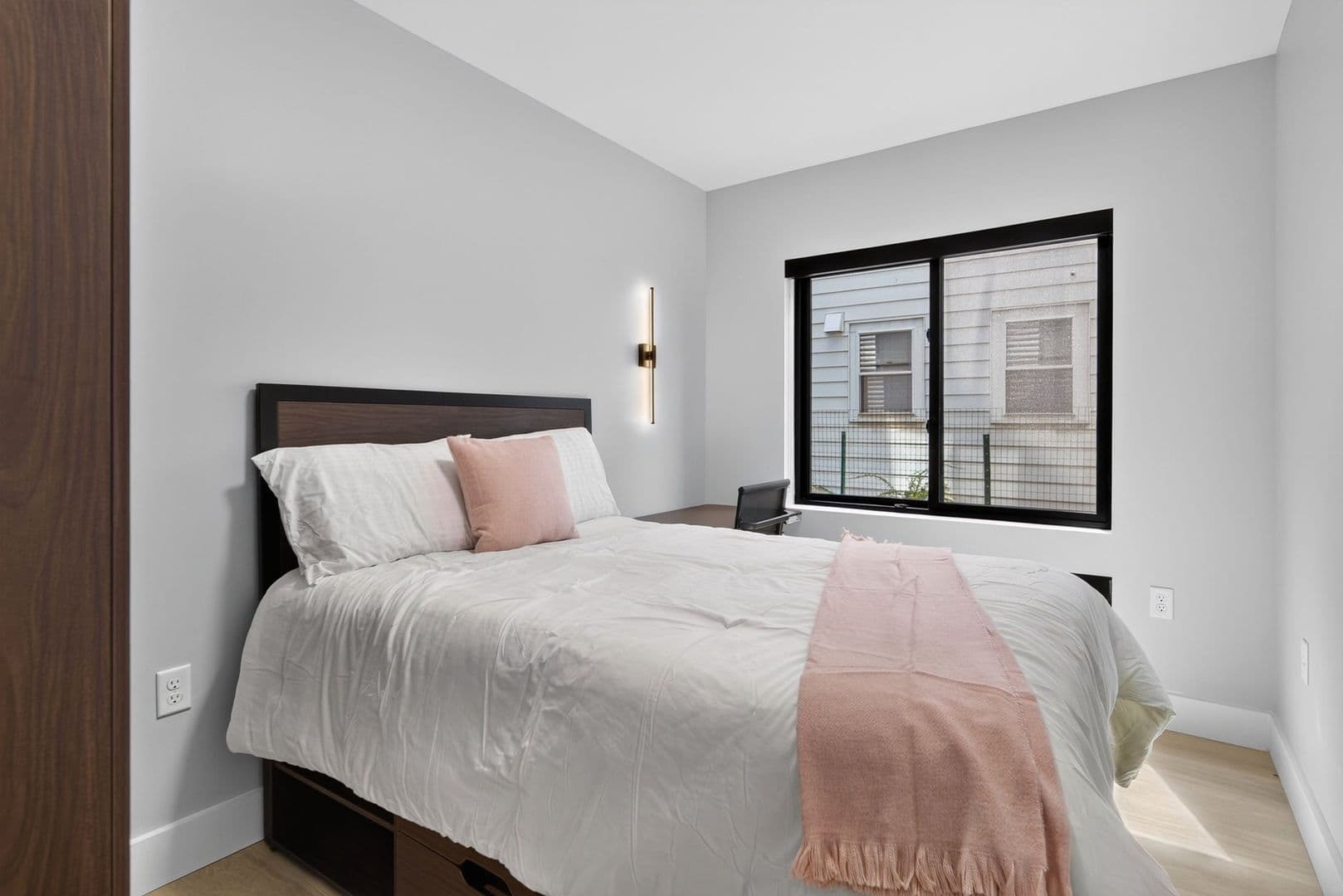 Ithaca Apartment: 201 Oak Avenue