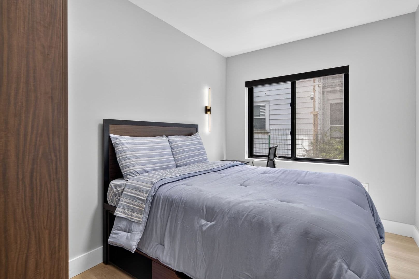 Ithaca Apartment: 201 Oak Avenue