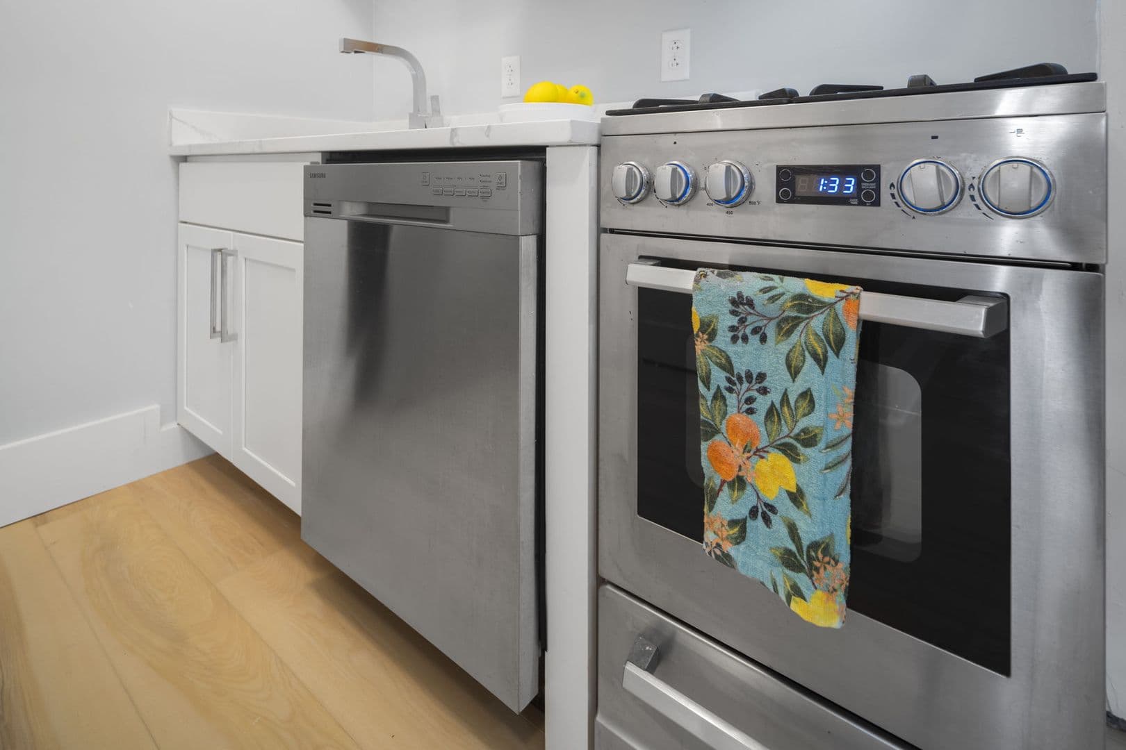 Ithaca Apartment: 104 Harvard Pl