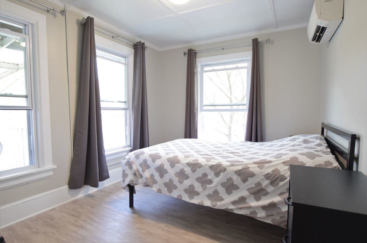 Ithaca Apartment: 1002 N. Aurora St.