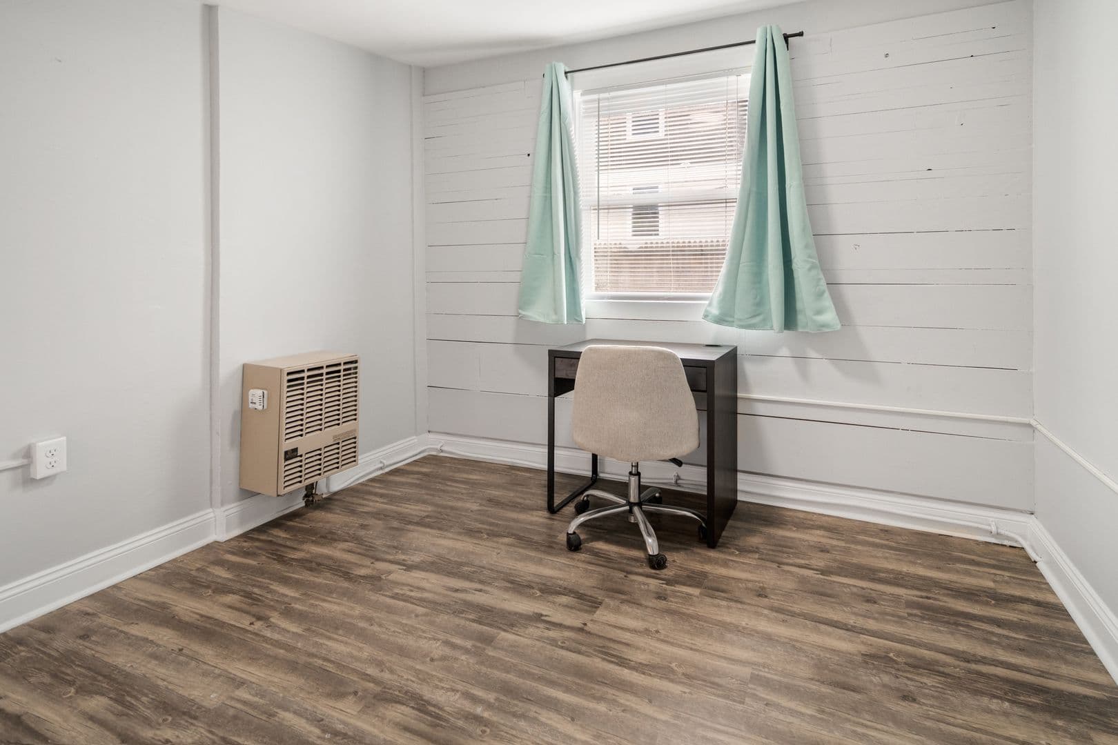 Ithaca Apartment: 1005 - 1007 N Aurora St