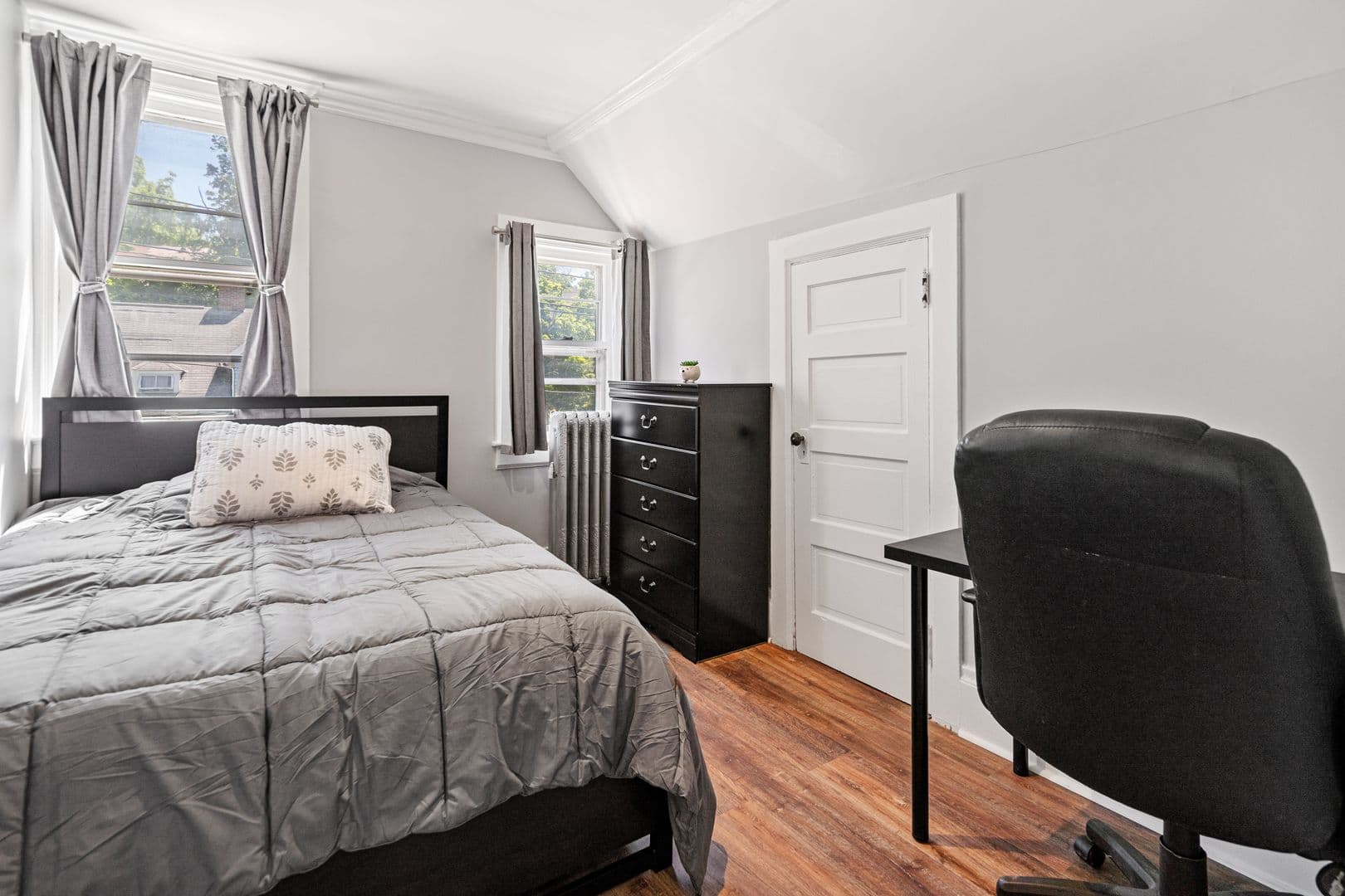 Ithaca Apartment: 202 Stewart Ave
