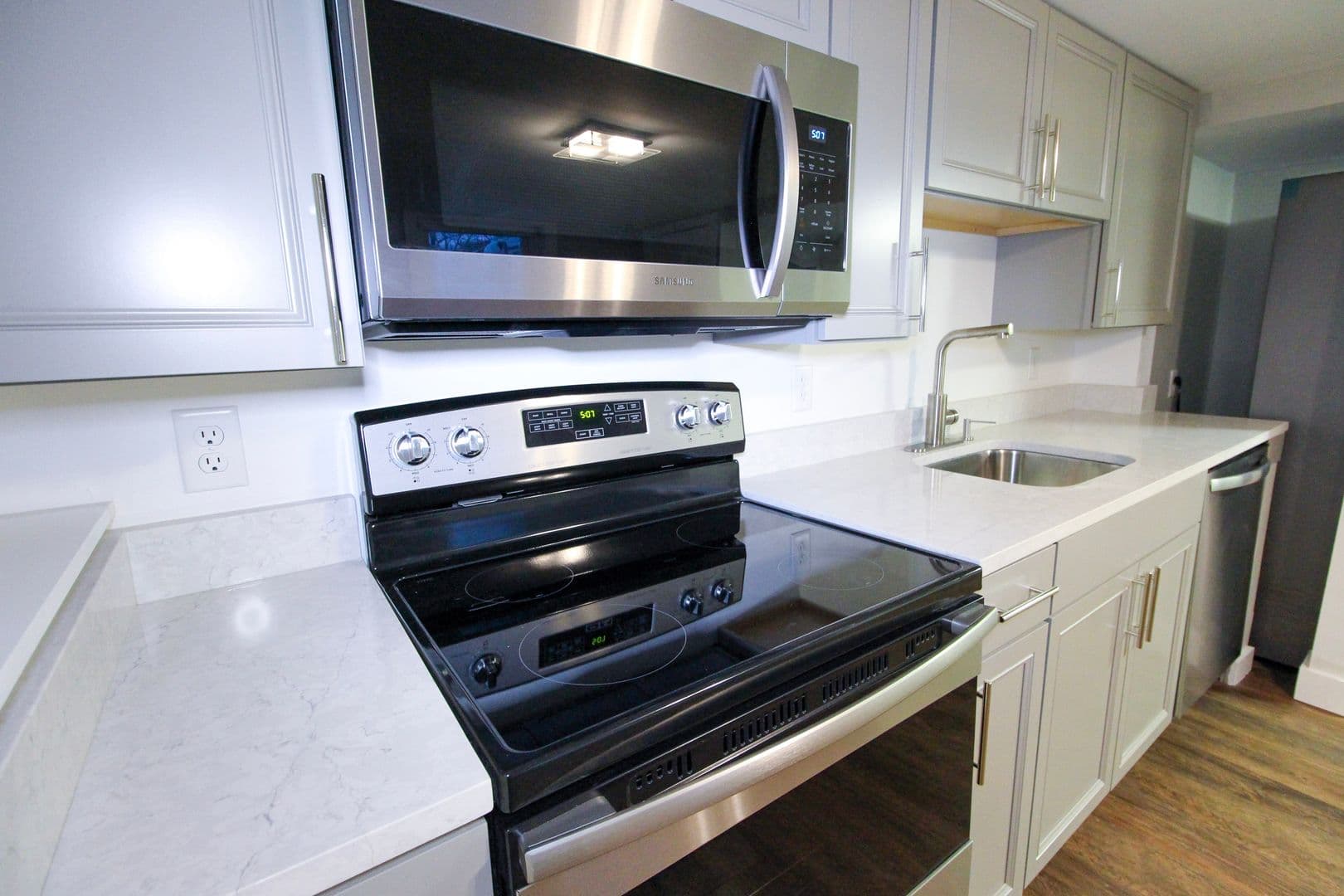 Ithaca Apartment: 230 Bryant Ave