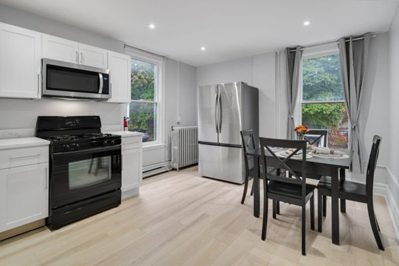 Ithaca Apartment: 702 E State St