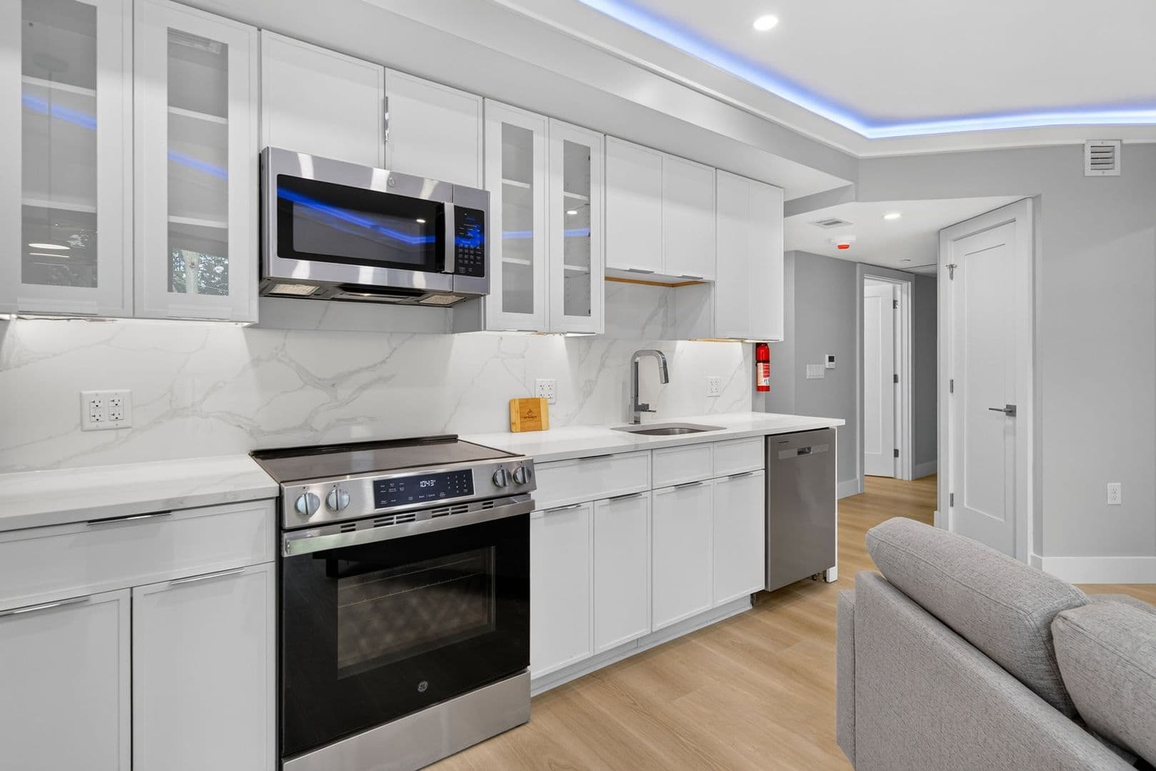 Ithaca Apartment: 201 Oak Avenue