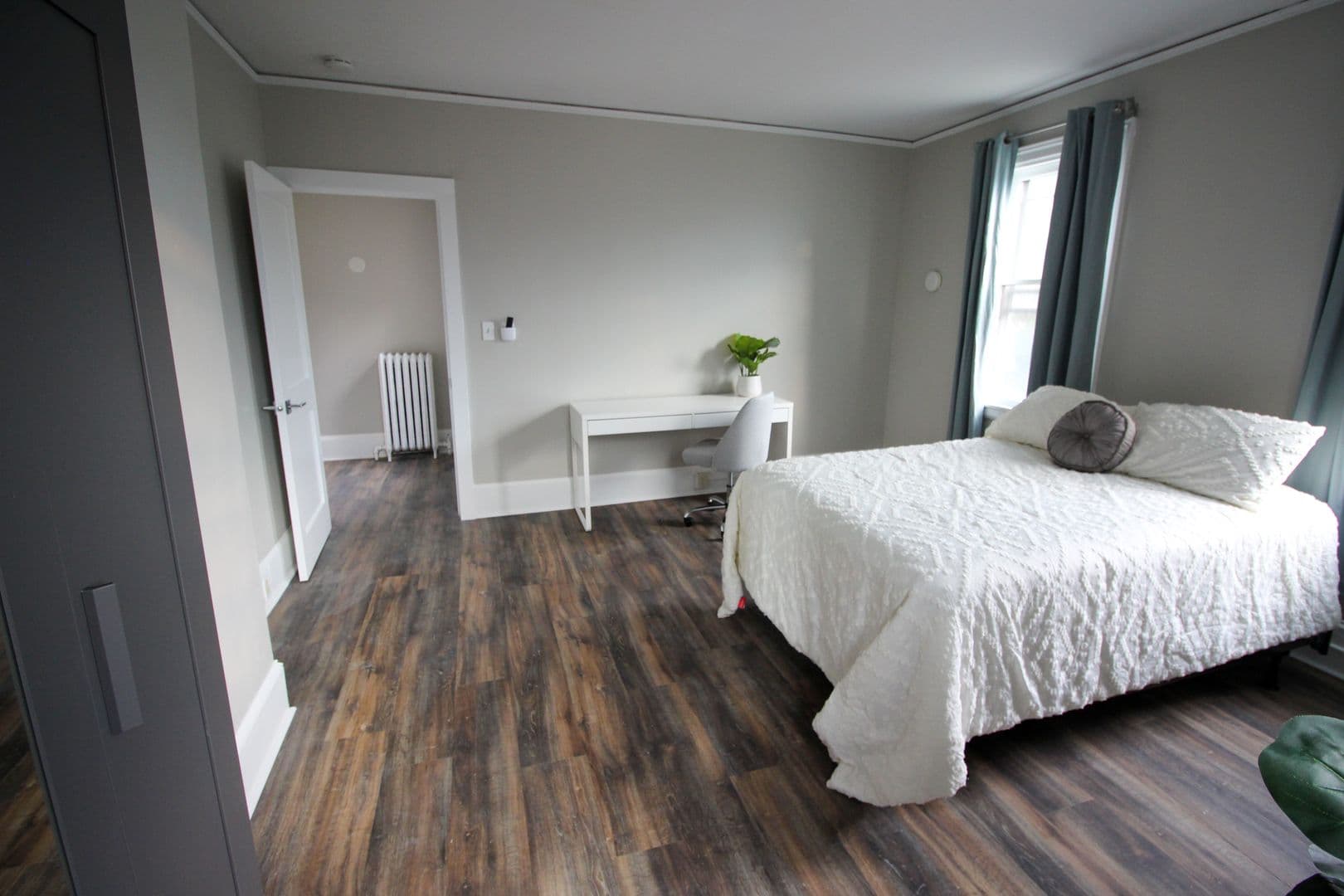 Ithaca Apartment: 613 E State St