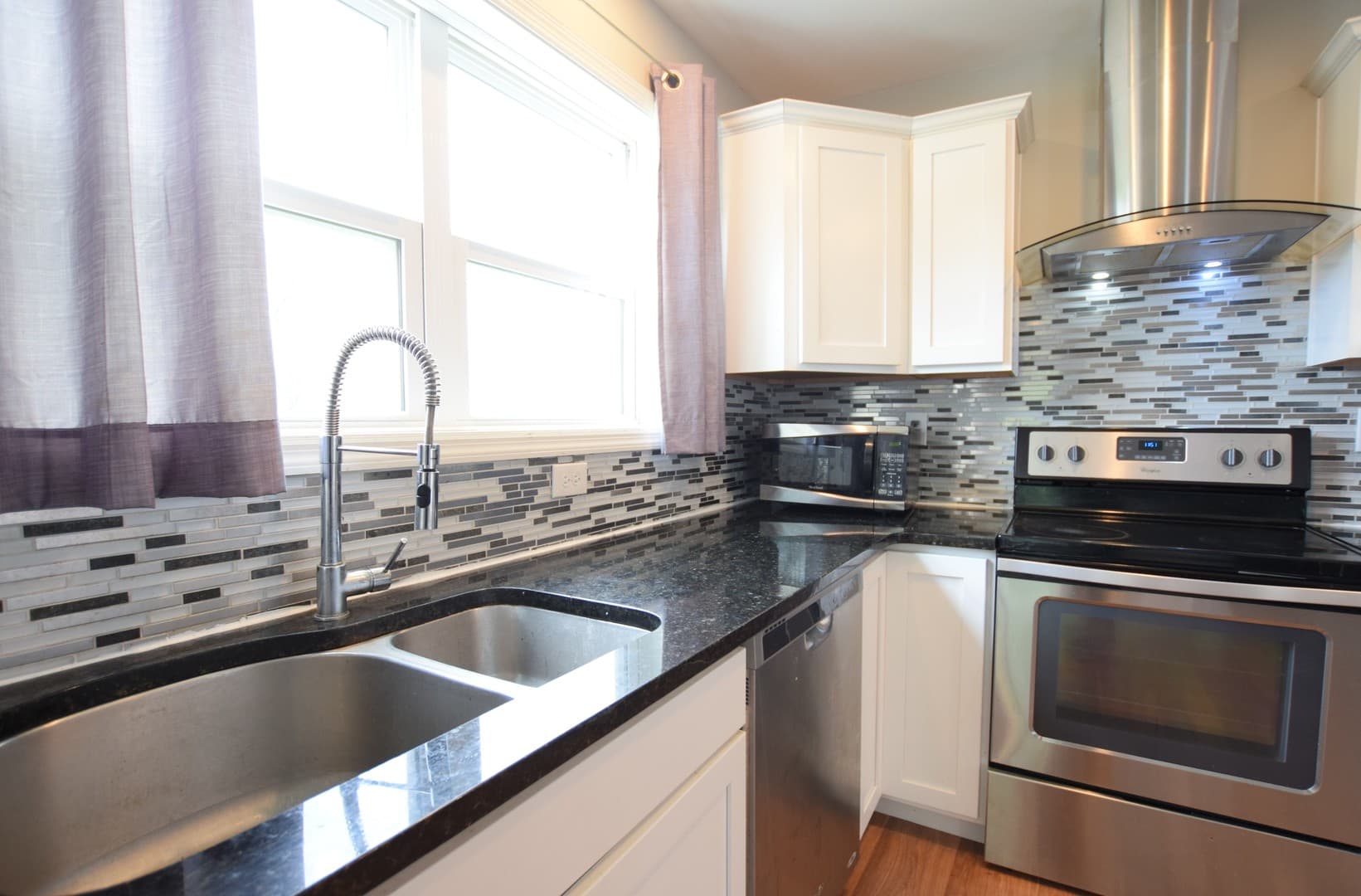 Ithaca Apartment: 605 S Aurora St