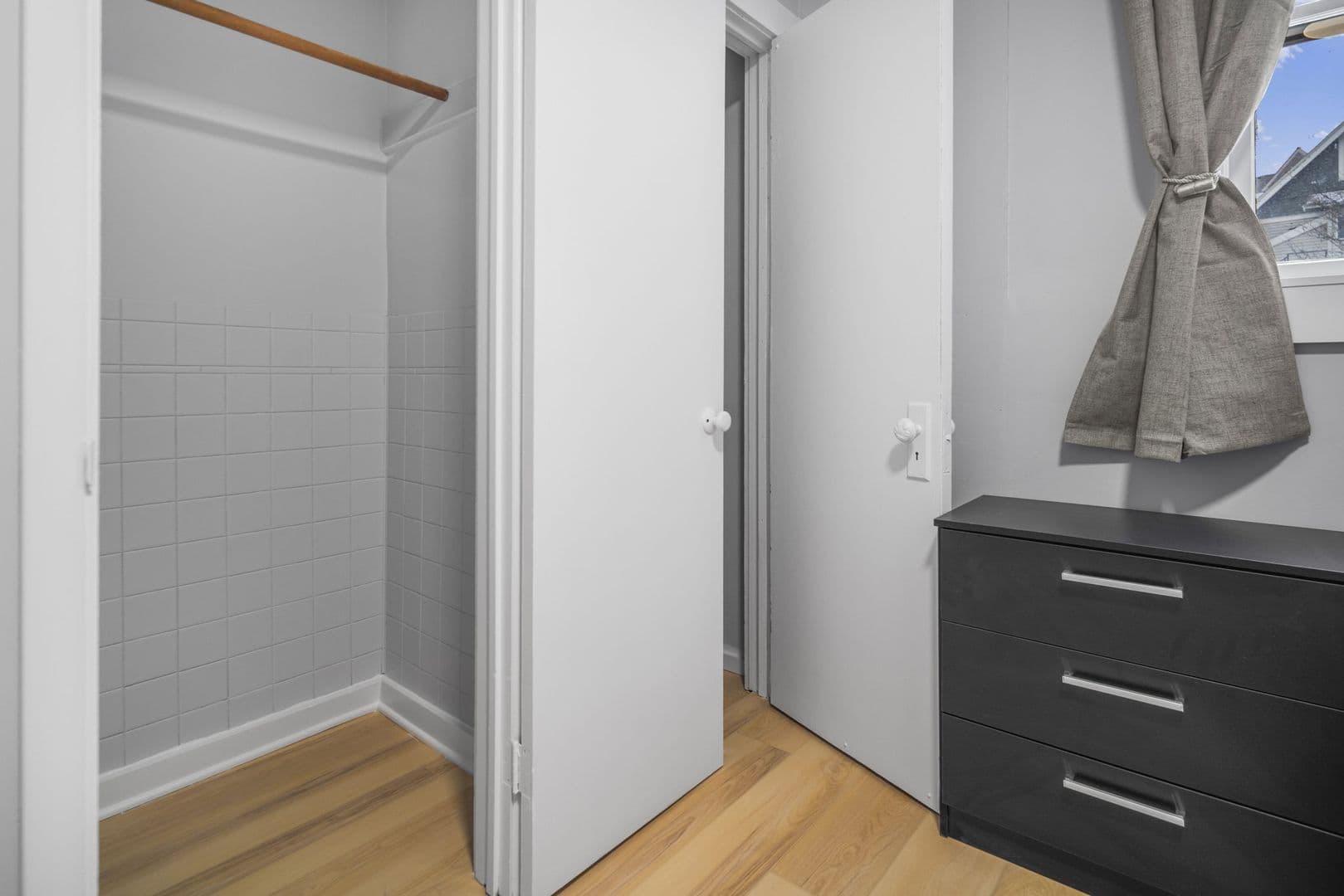 Ithaca Apartment: 104 Harvard Pl