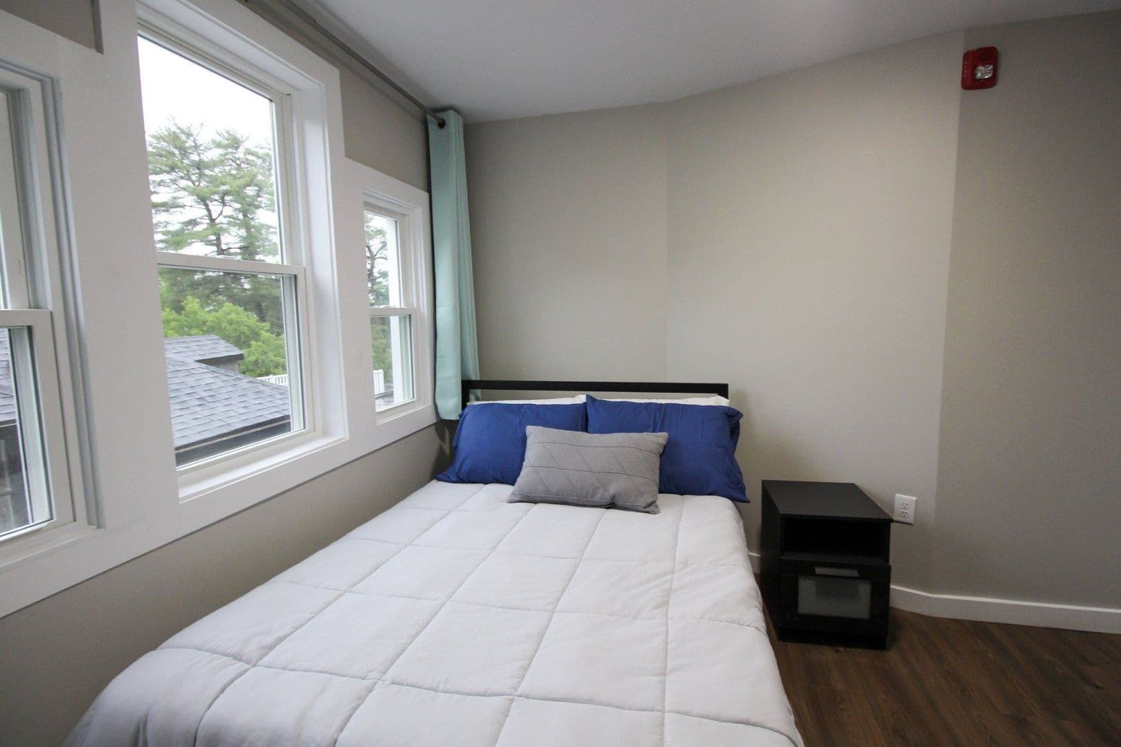 Ithaca Apartment: 522 Stewart Ave