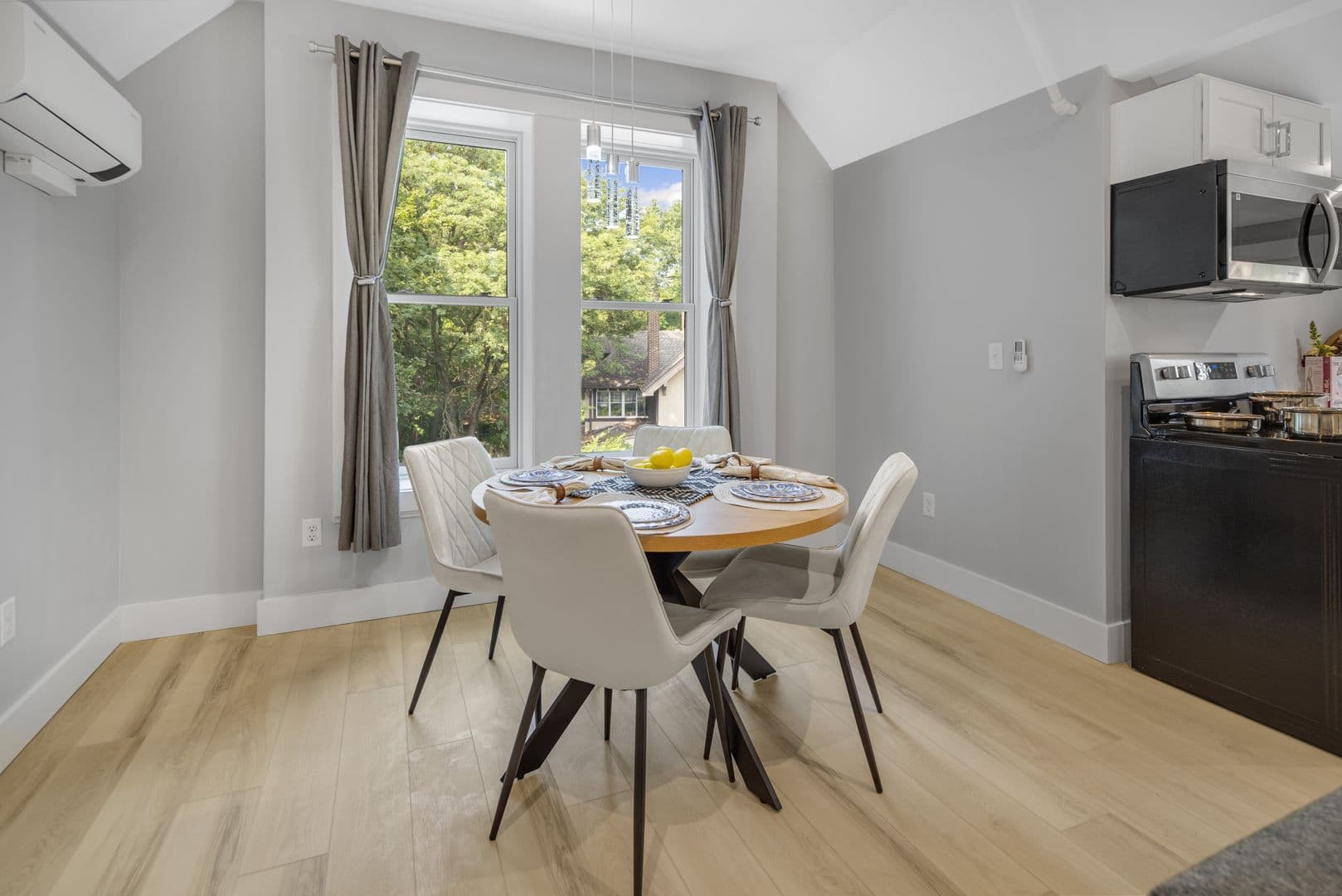 Ithaca Apartment: 200 Highland Ave