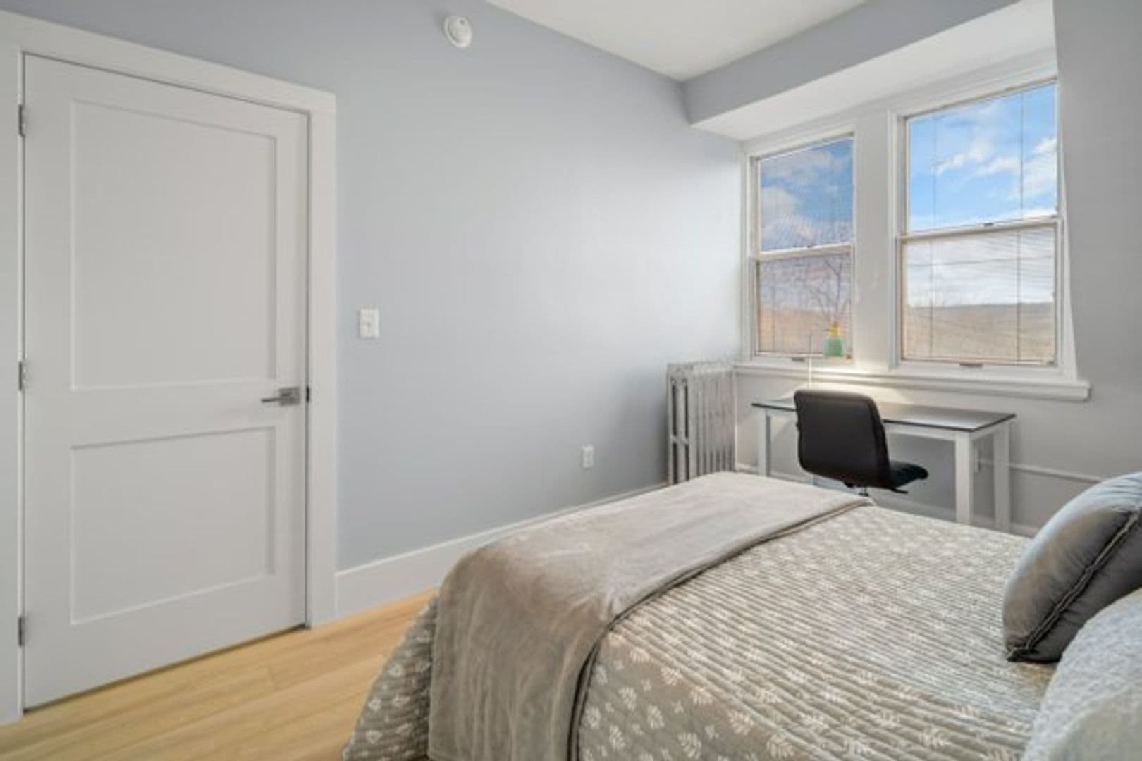 Ithaca Apartment: 702 E State St