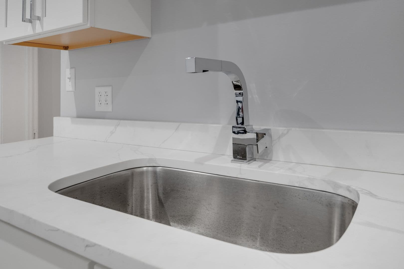 Ithaca Apartment: 702 E State St
