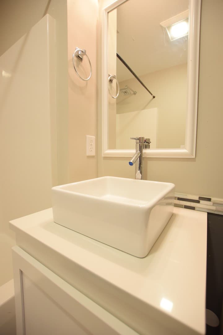Ithaca Apartment: 605 S Aurora St