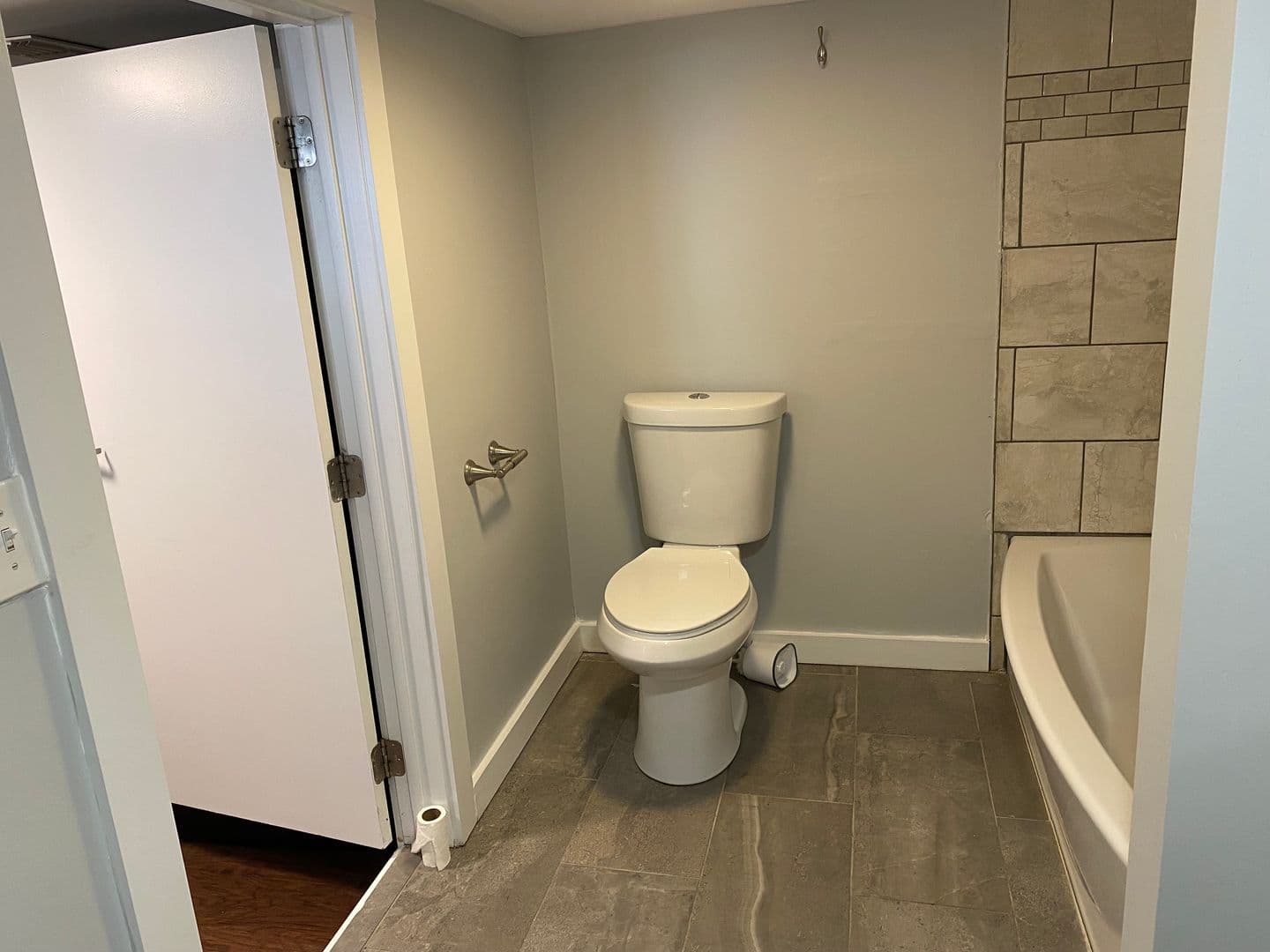 Ithaca Apartment: 1002 N. Aurora St.