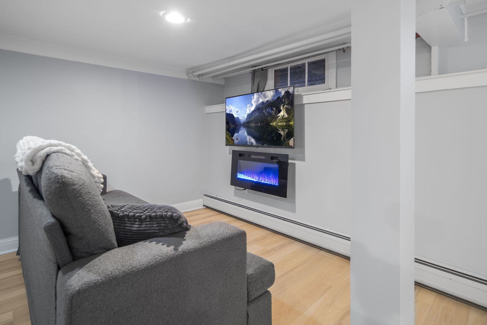 Ithaca Apartment: 104 Harvard Pl