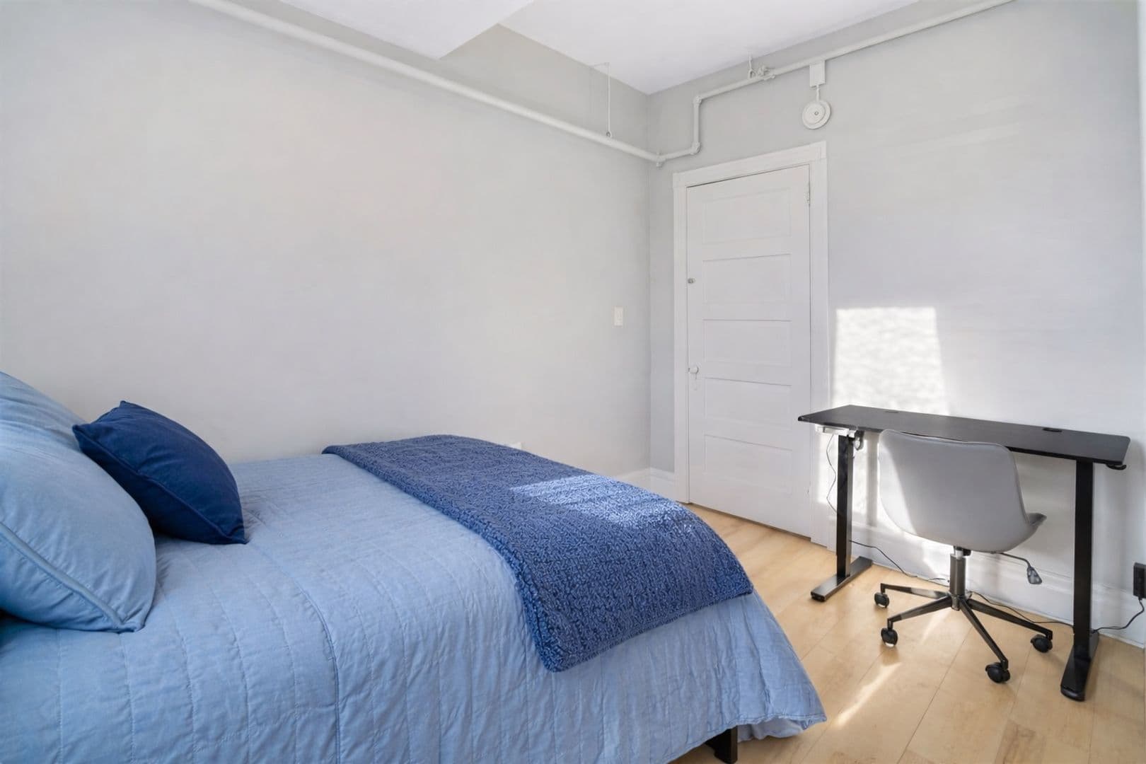Ithaca Apartment: 210 Delaware Ave