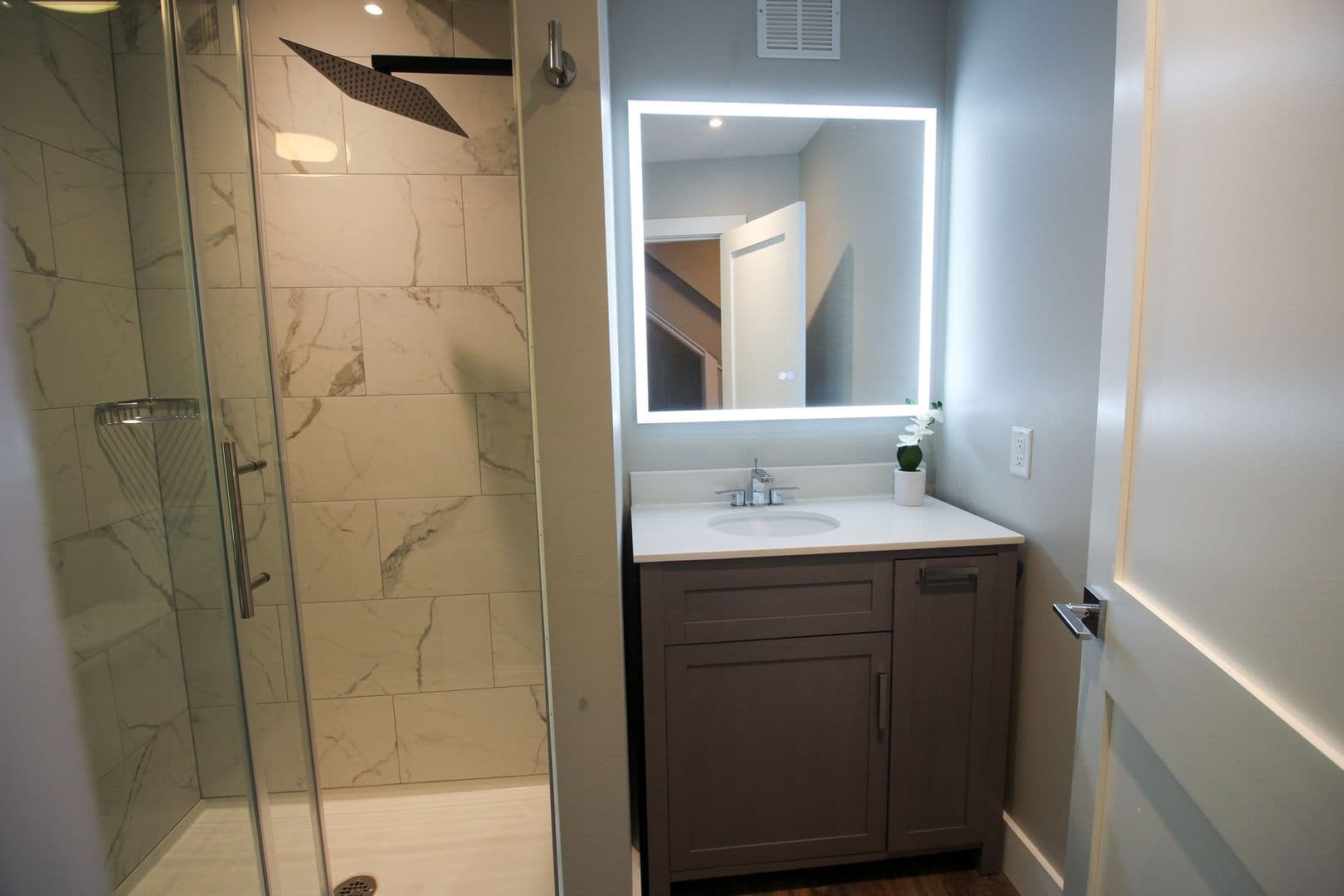 Ithaca Apartment: 522 Stewart Ave