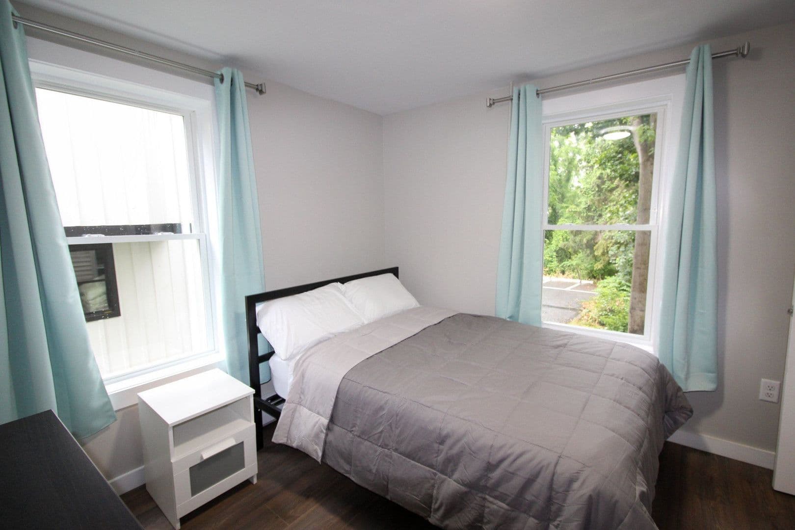 Ithaca Apartment: 522 Stewart Ave