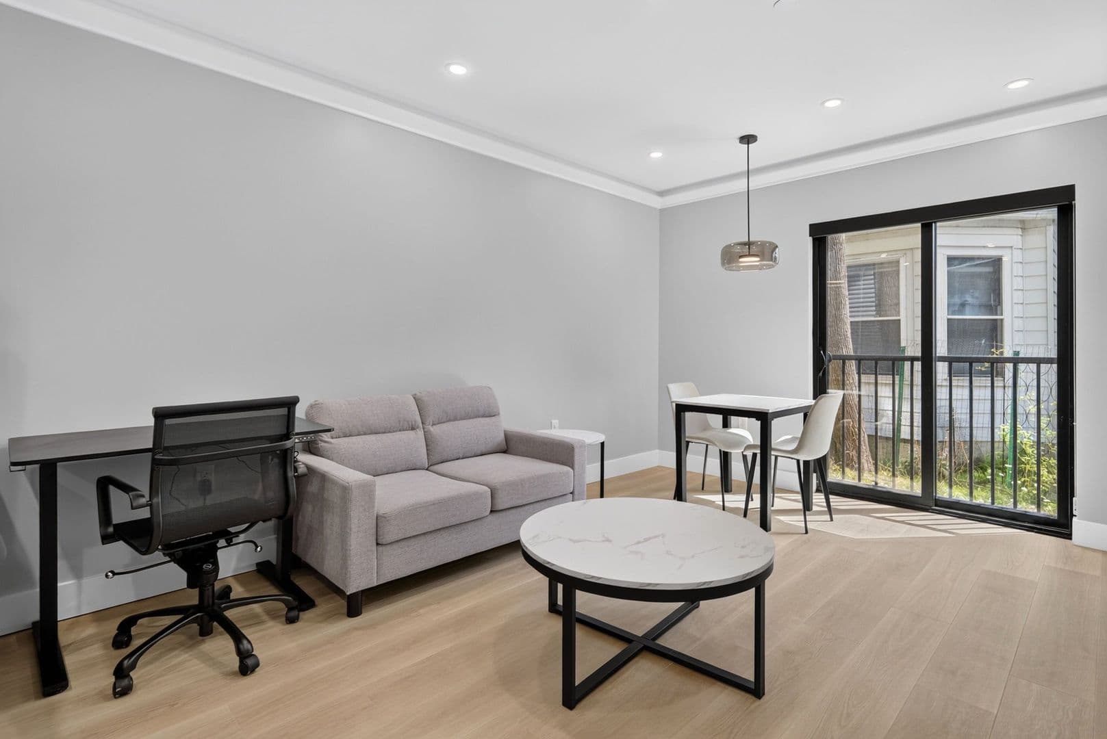 Ithaca Apartment: 201 Oak Avenue