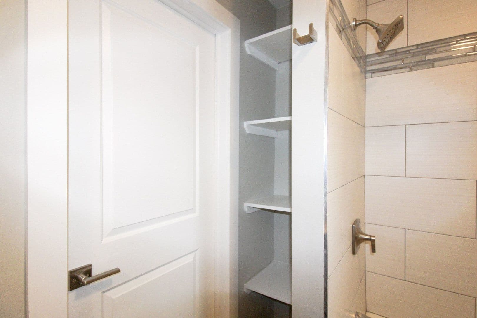 Ithaca Apartment: 230 Bryant Ave