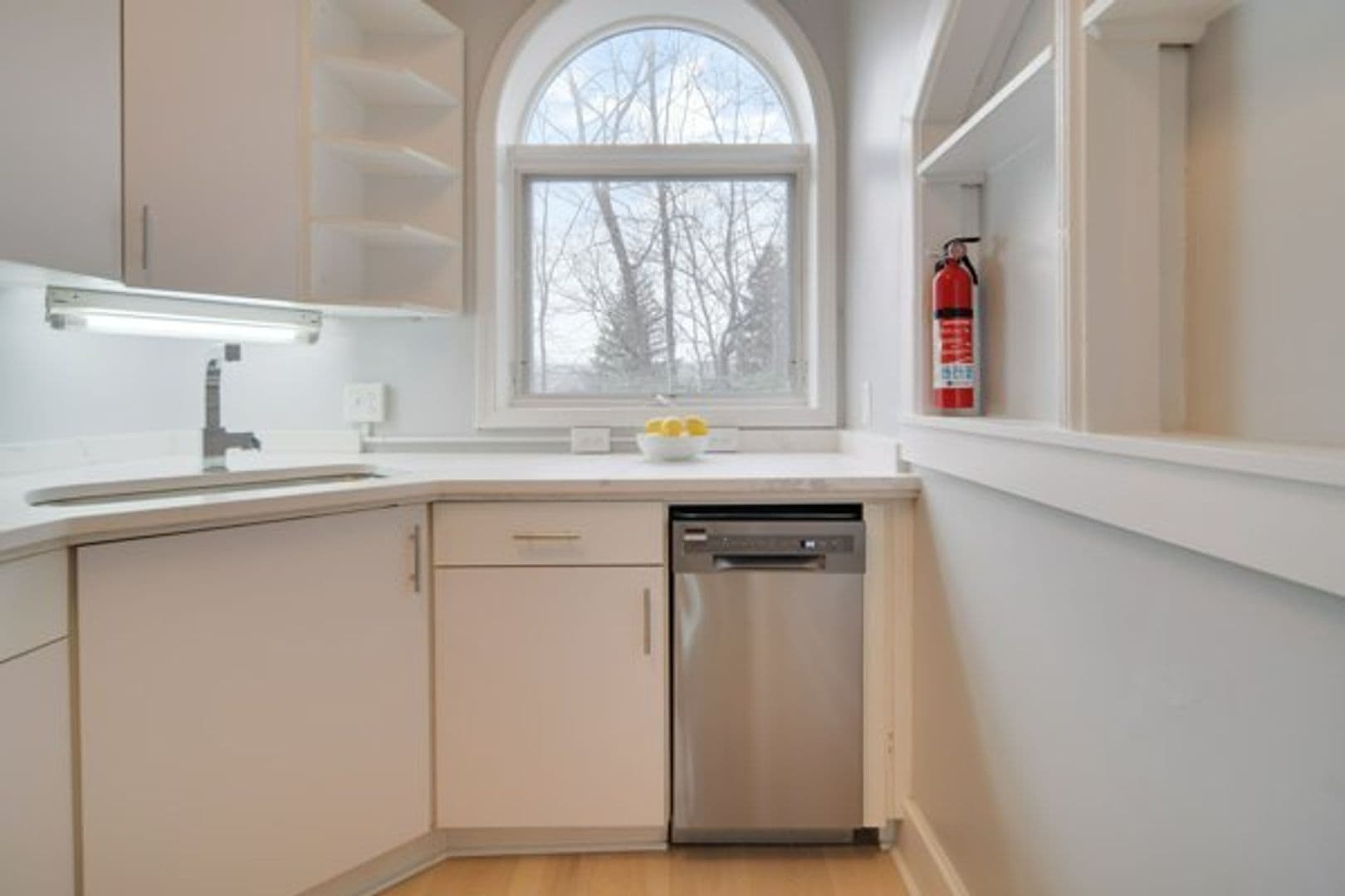 Ithaca Apartment: 504 Stewart Ave