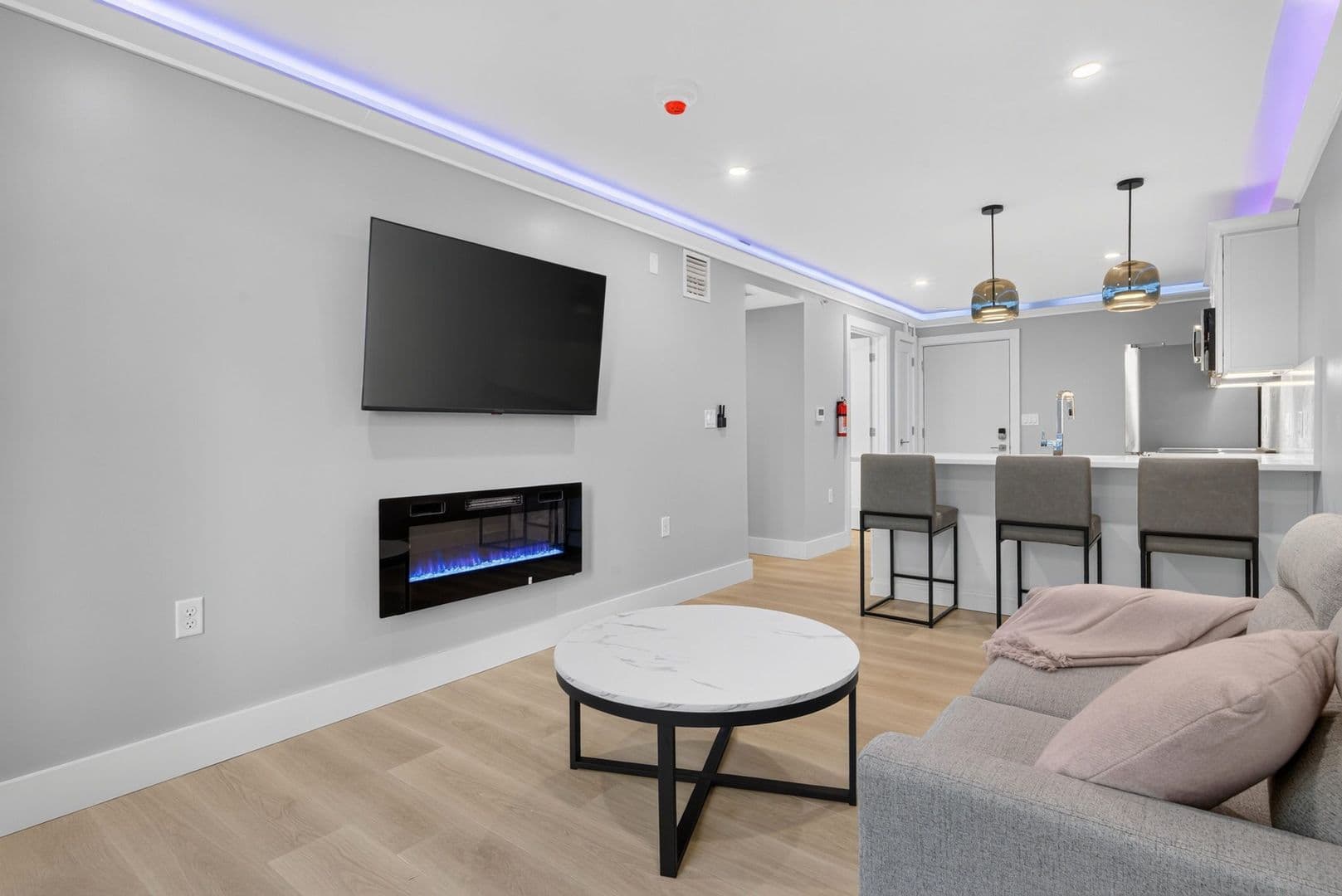 Ithaca Apartment: 201 Oak Avenue
