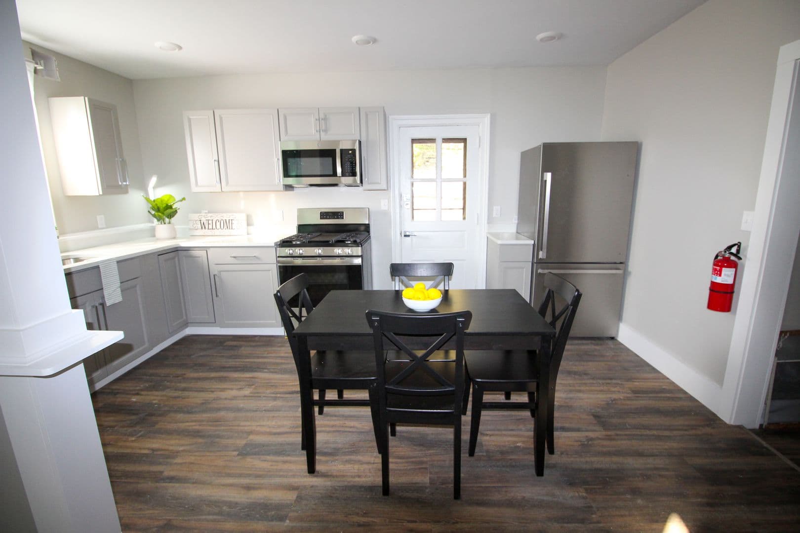 Ithaca Apartment: 613 E State St