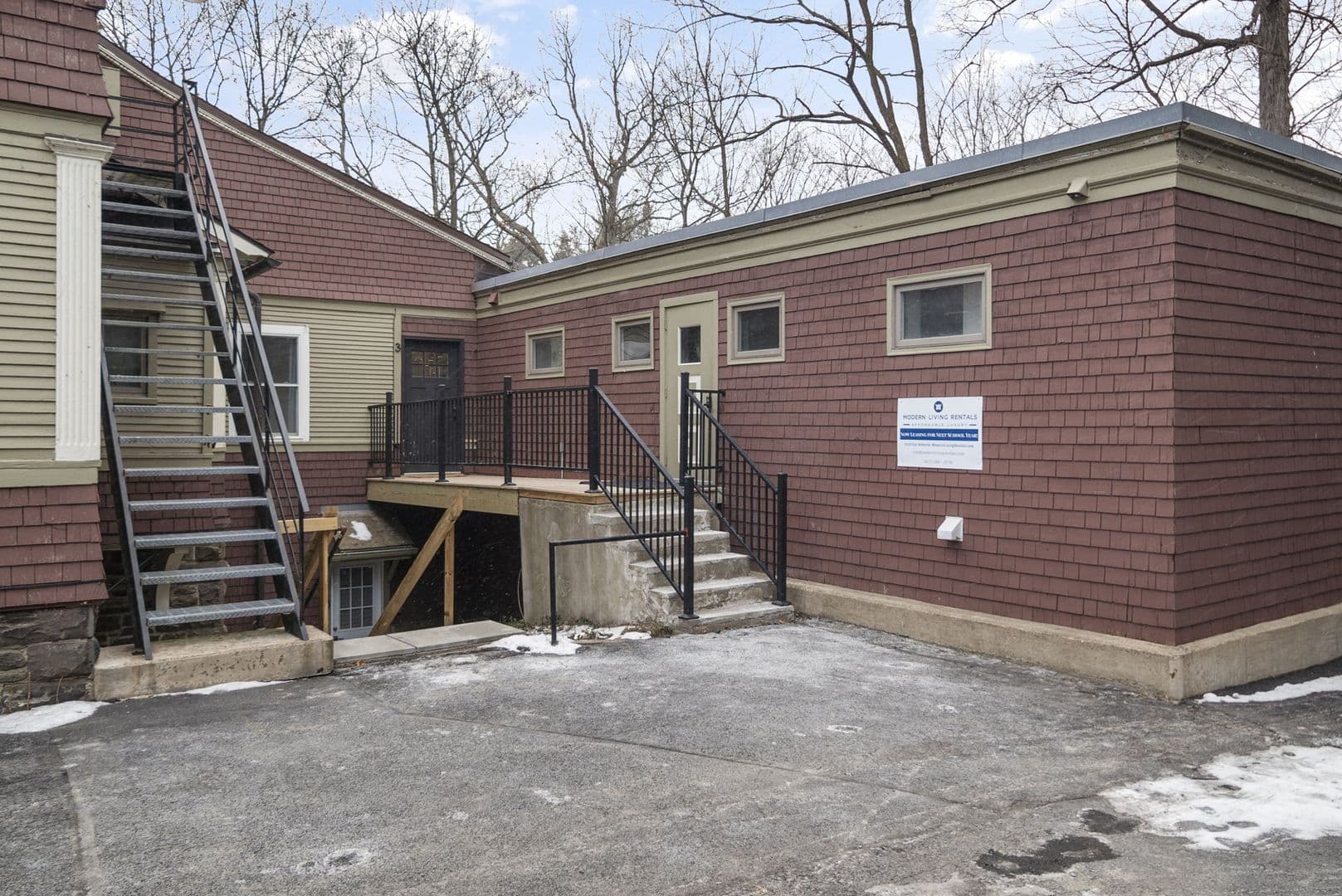 Ithaca Apartment: 504 Stewart Ave