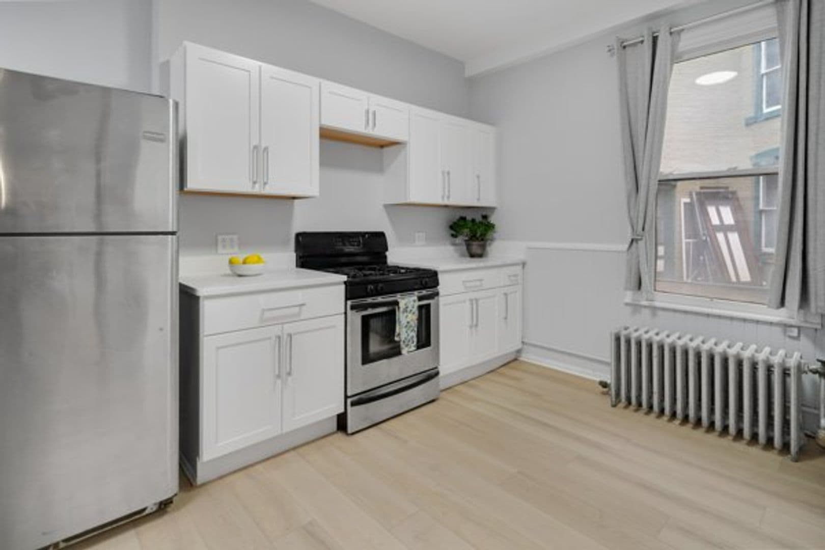 Ithaca Apartment: 702 E State St