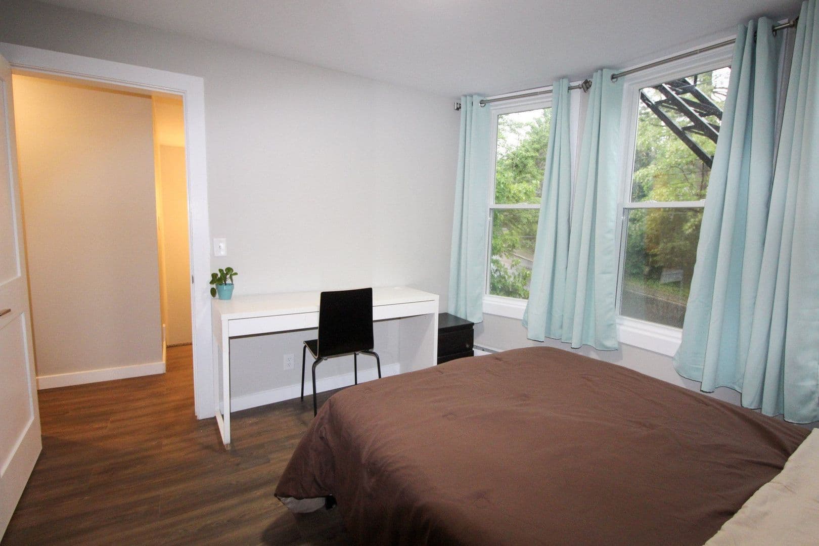 Ithaca Apartment: 522 Stewart Ave