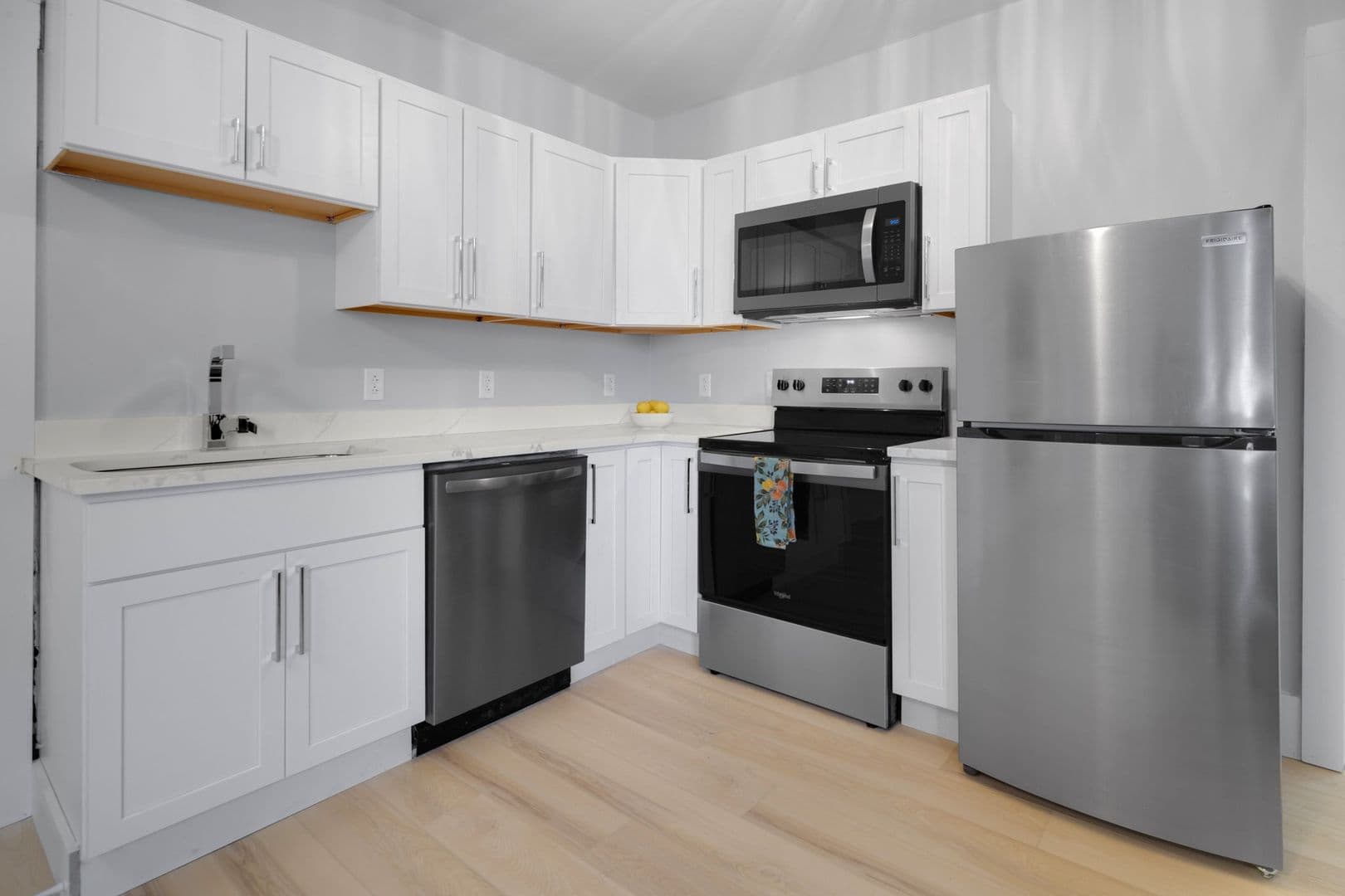 Ithaca Apartment: 104 Harvard Pl