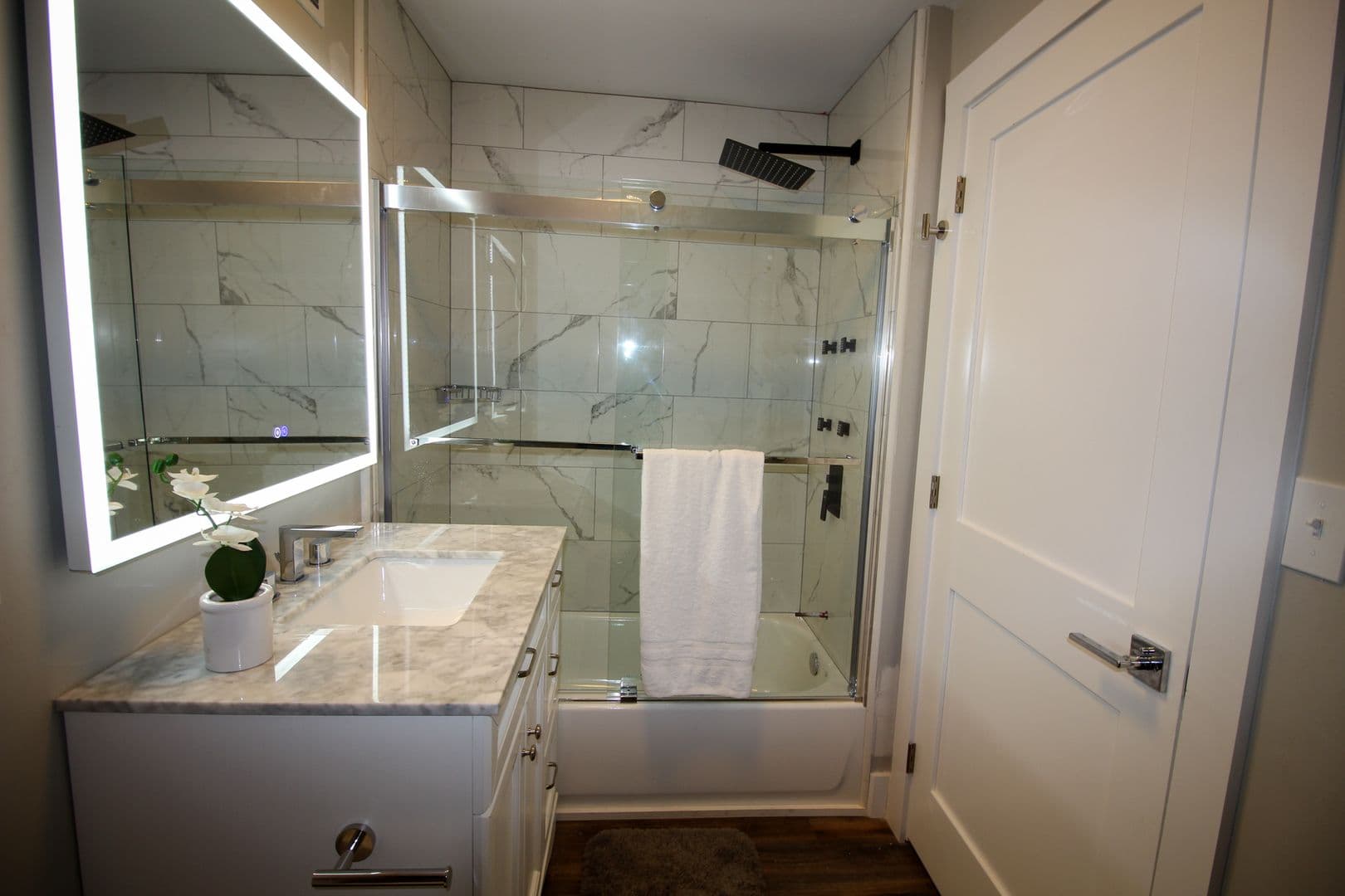Ithaca Apartment: 522 Stewart Ave
