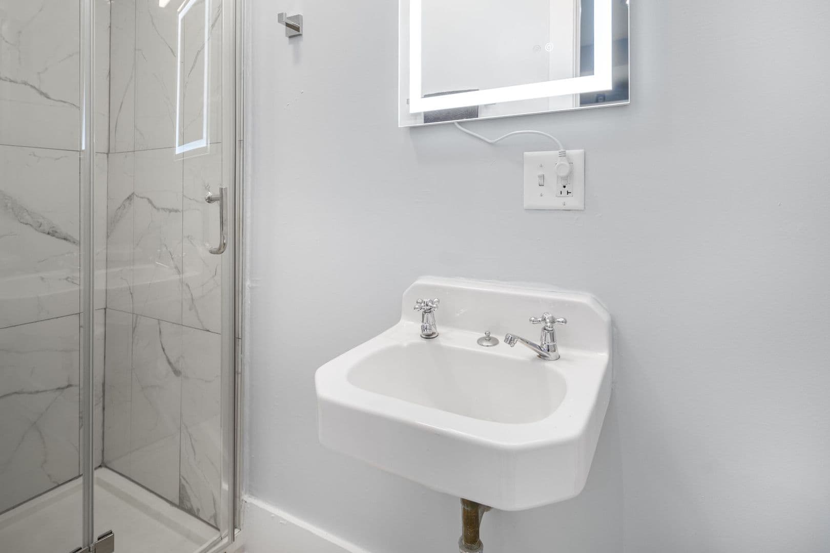 Ithaca Apartment: 104 Harvard Pl