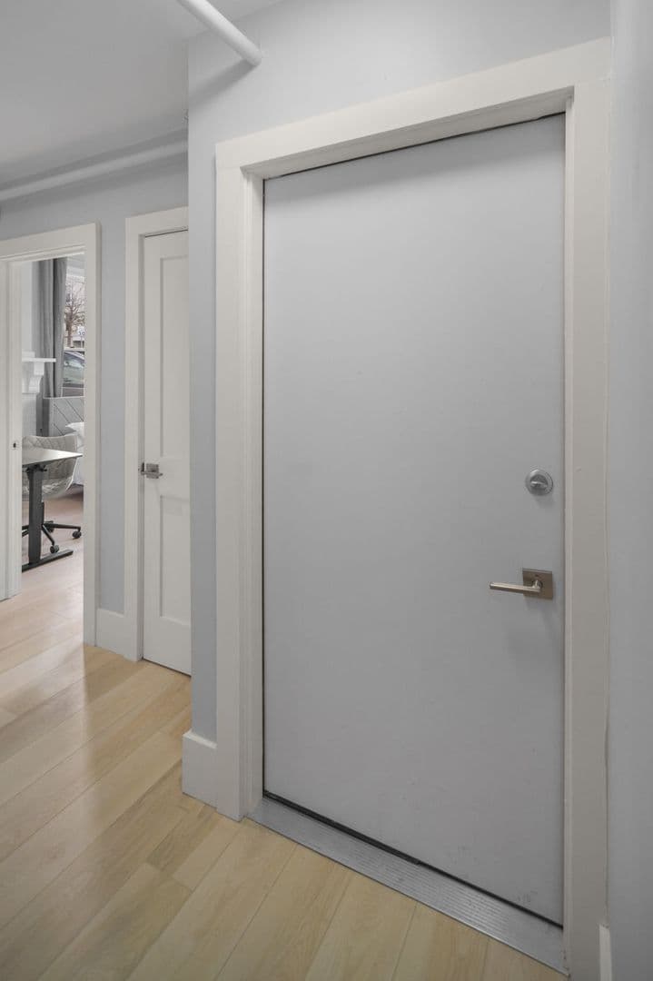 Ithaca Apartment: 702 E State St