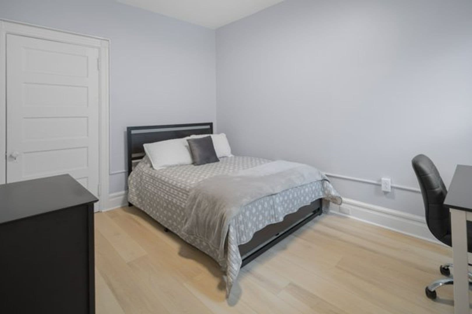 Ithaca Apartment: 702 E State St